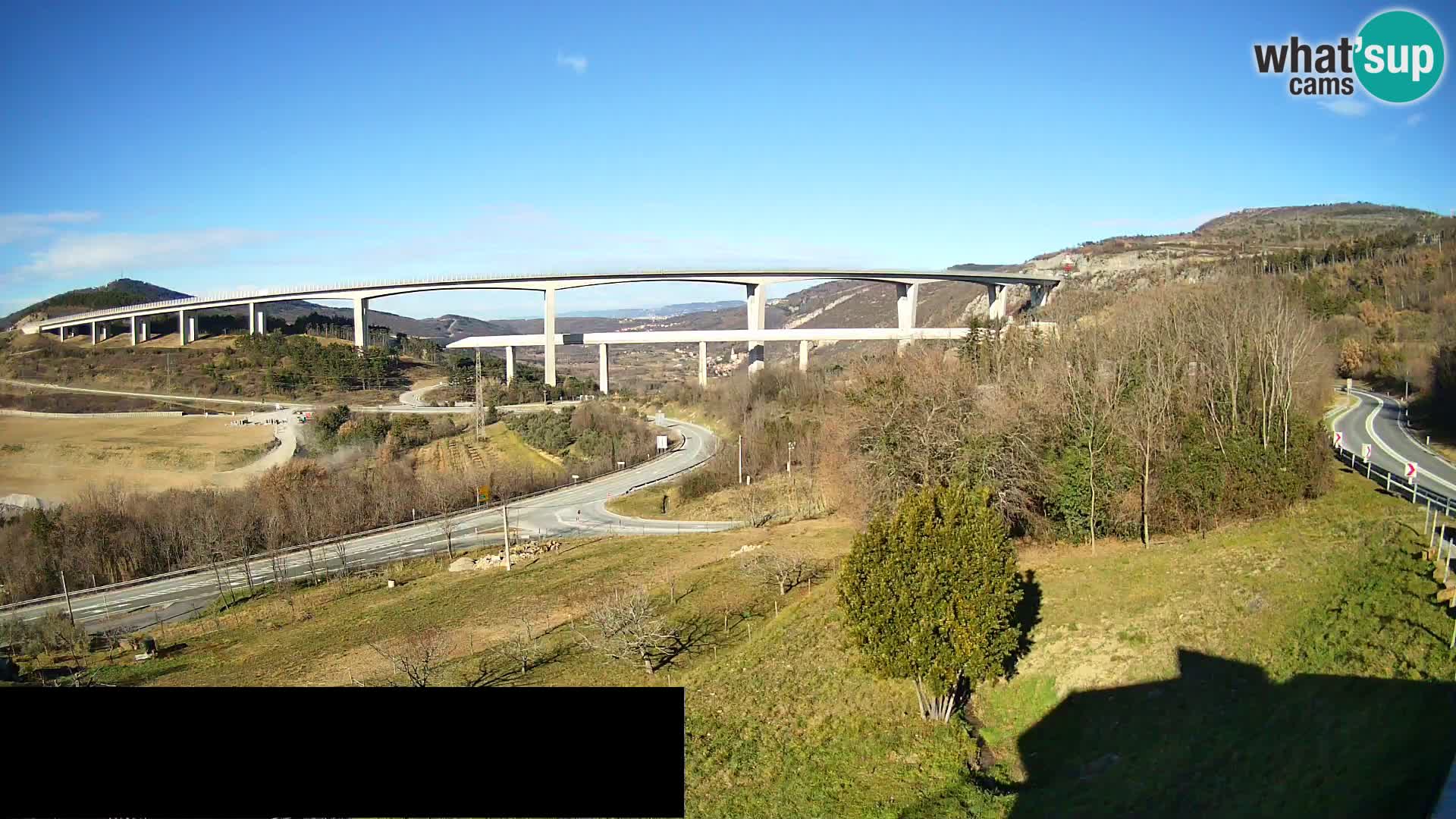 Webcam Črni Kal Viaduct – view from Viki Burger