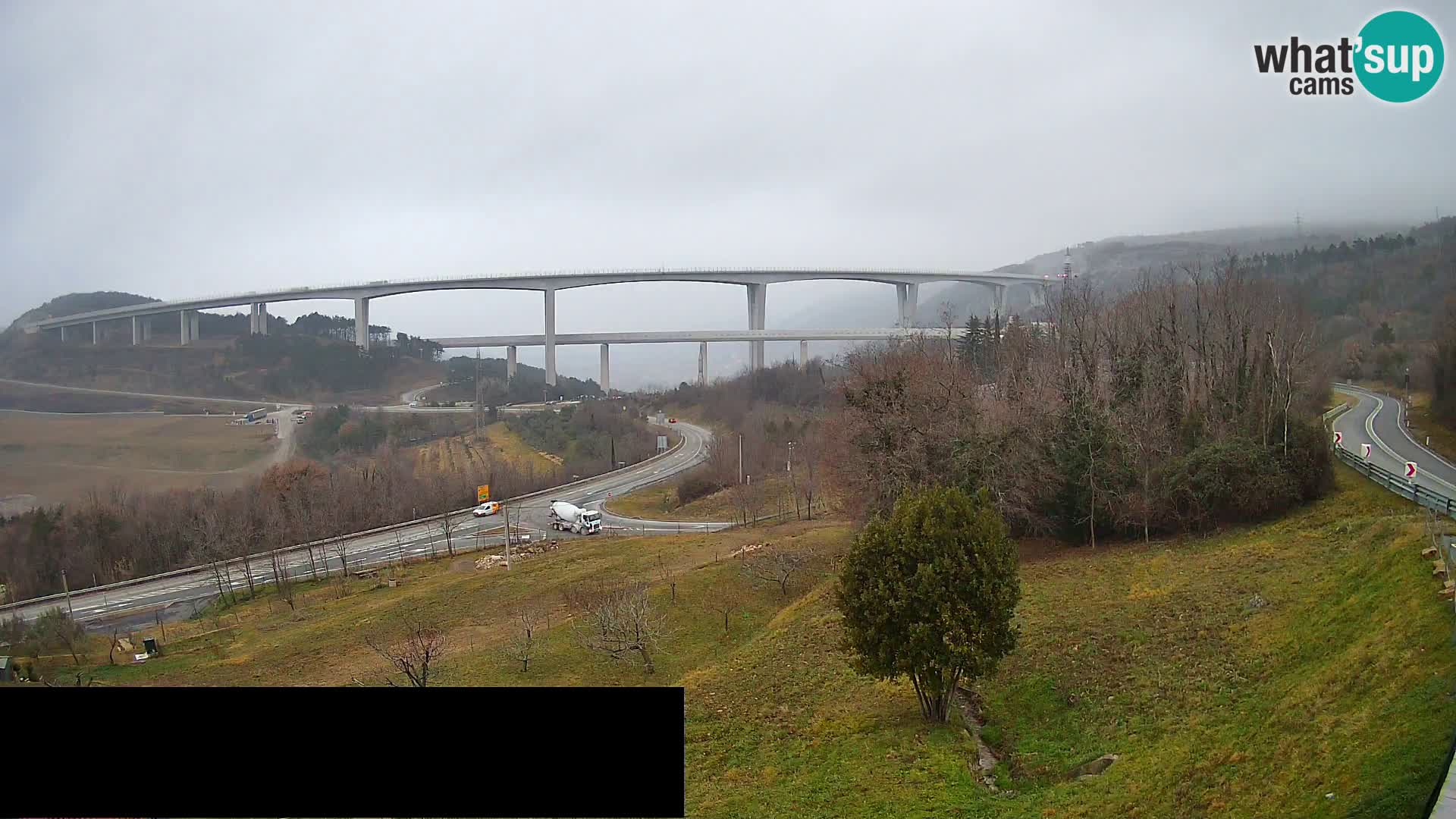 Kamera v živo Črni Kal Viadukt – pogled z Viki Burgerja