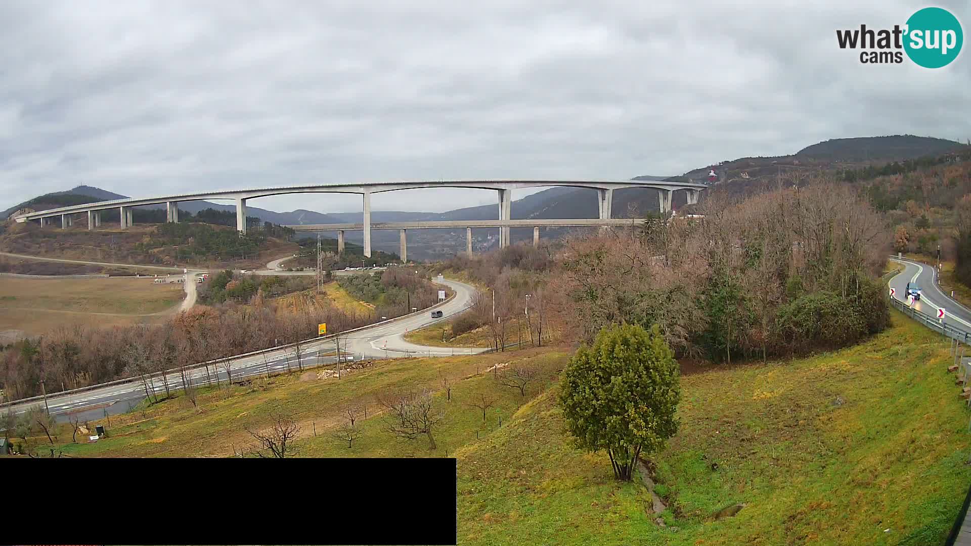 Kamera v živo Črni Kal Viadukt – pogled z Viki Burgerja