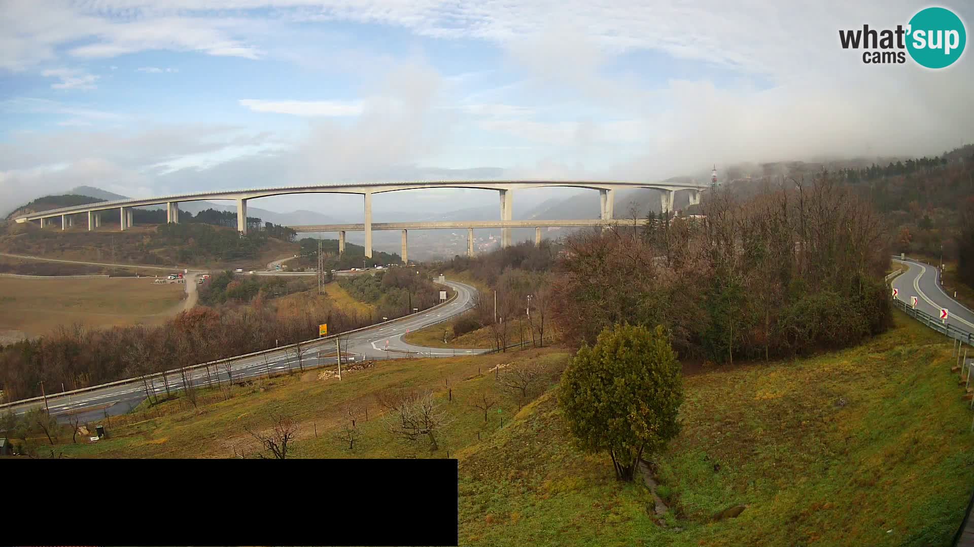 Kamera v živo Črni Kal Viadukt – pogled z Viki Burgerja