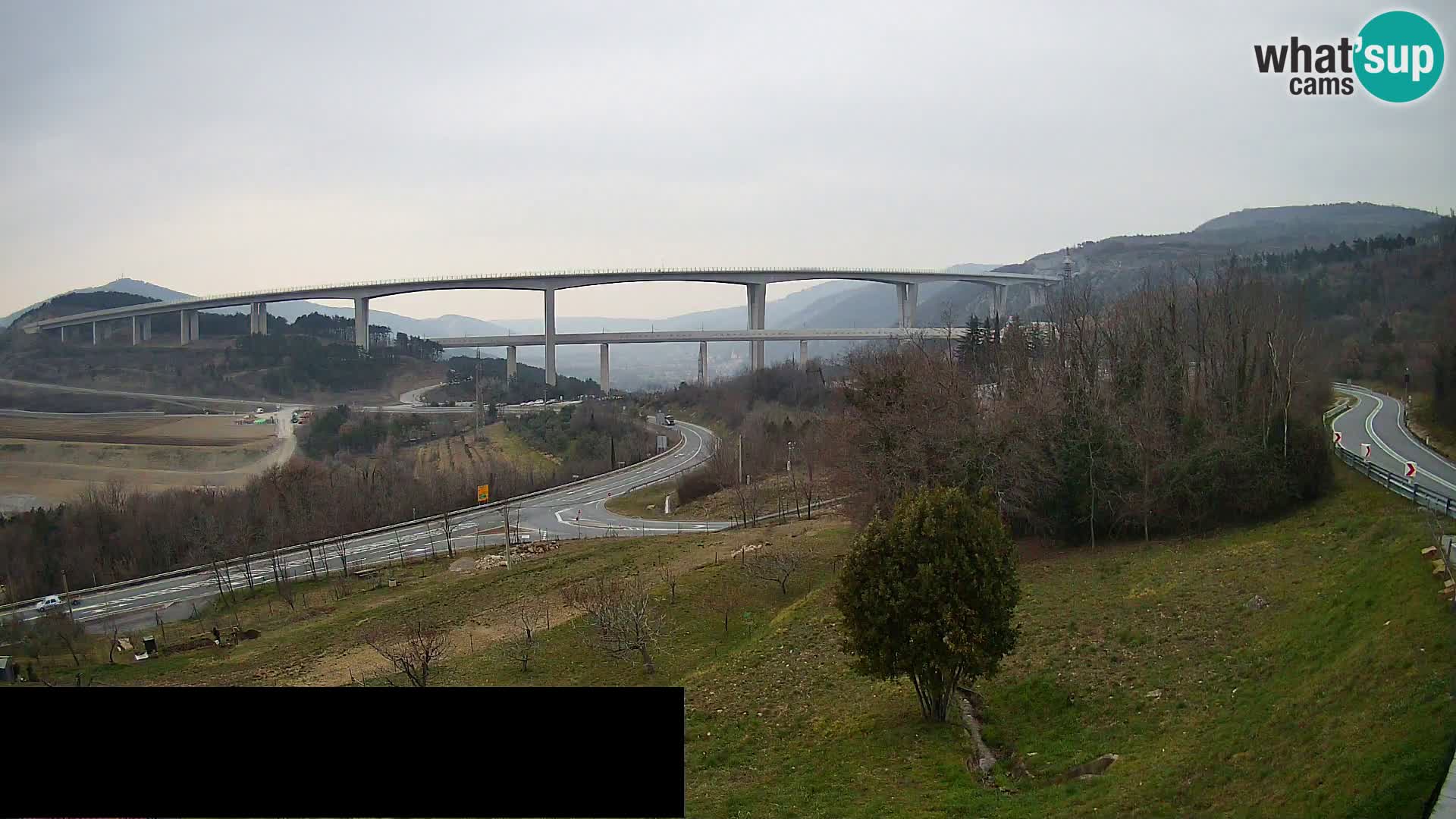 Webcam Črni Kal Viaduct – view from Viki Burger