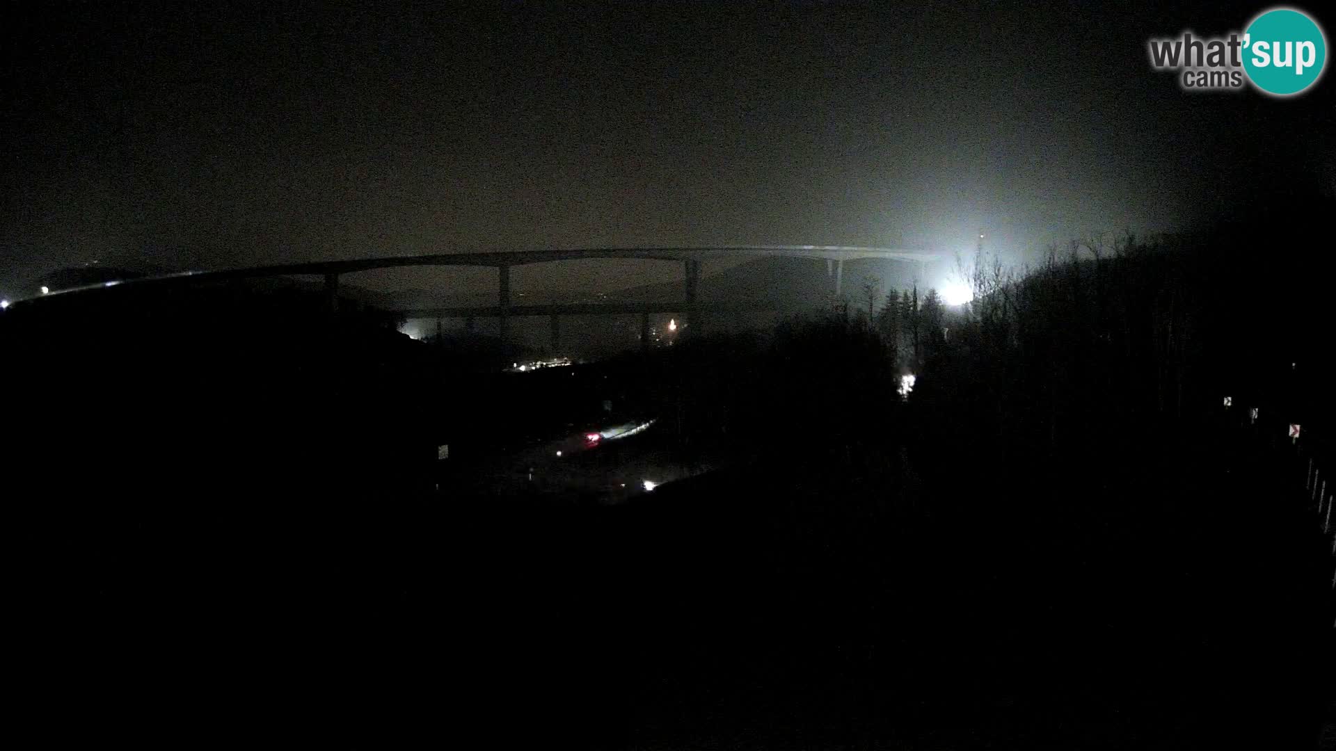 Webcam Črni Kal Viaduct – view from Viki Burger