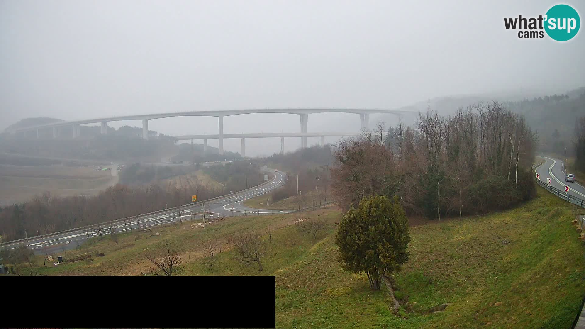 Live cam Črni Kal Viaduc – Viki Burger