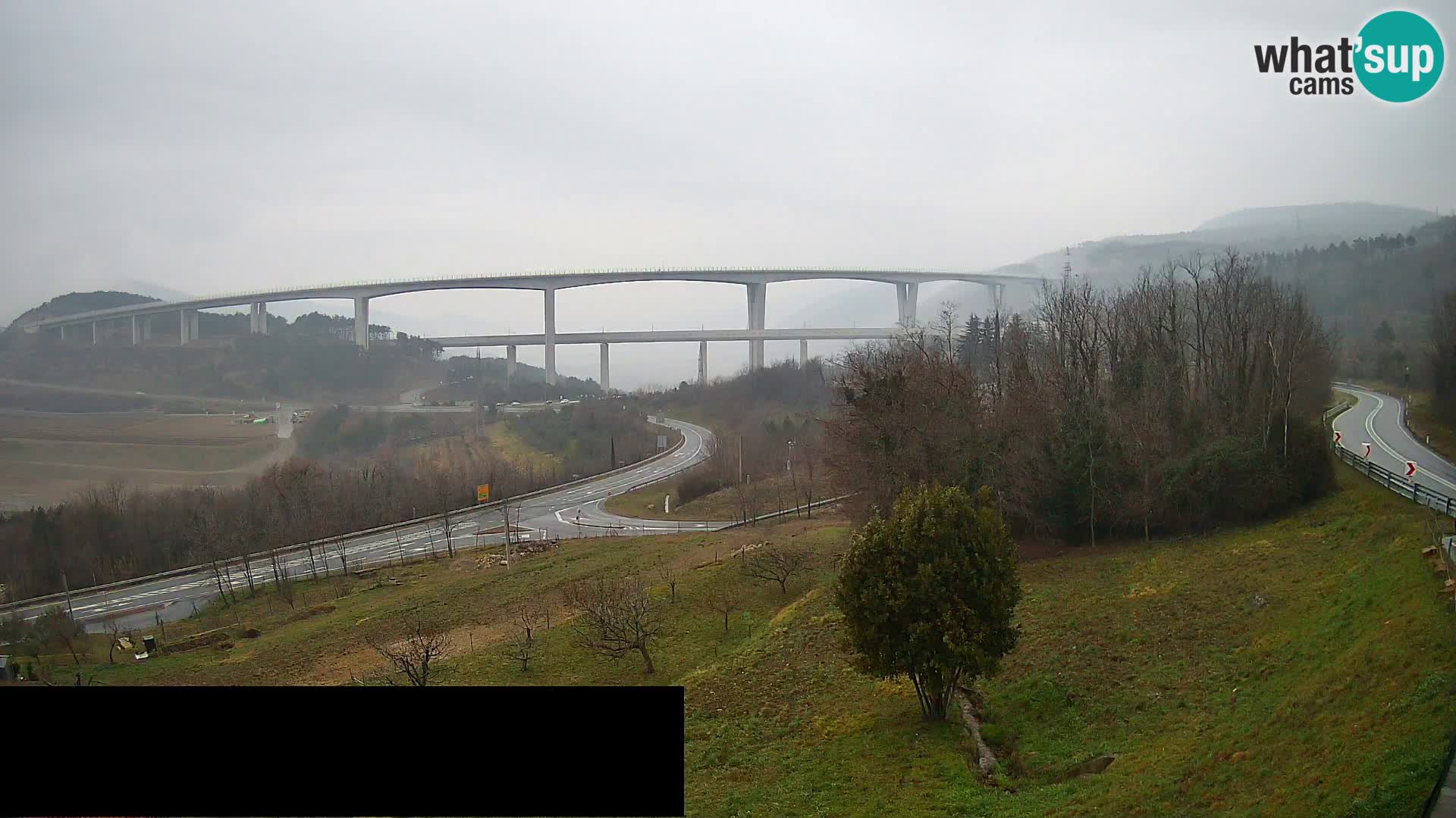 Webcam Črni Kal Viaduct – view from Viki Burger