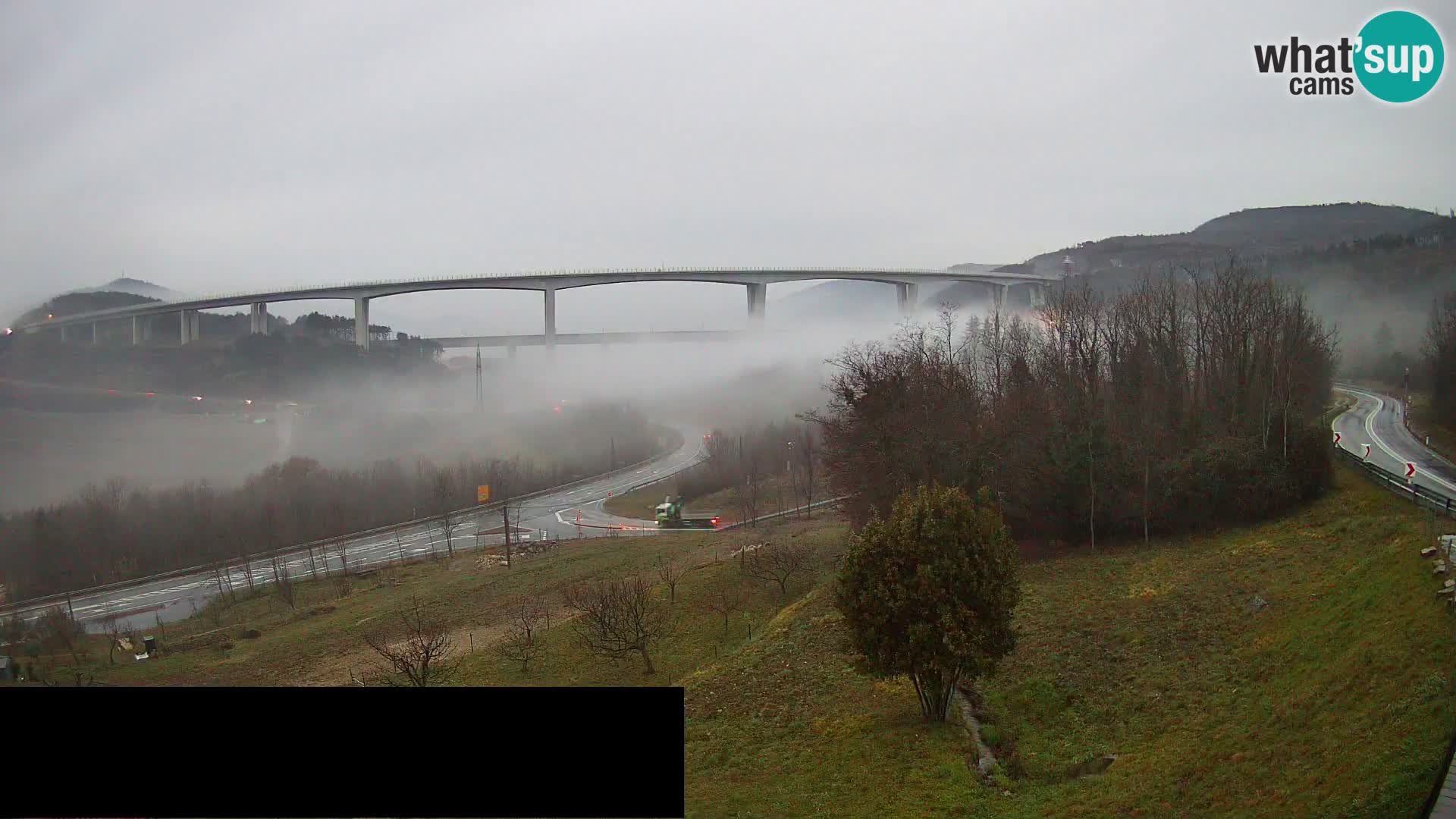 Live cam Črni Kal Viaduc – Viki Burger