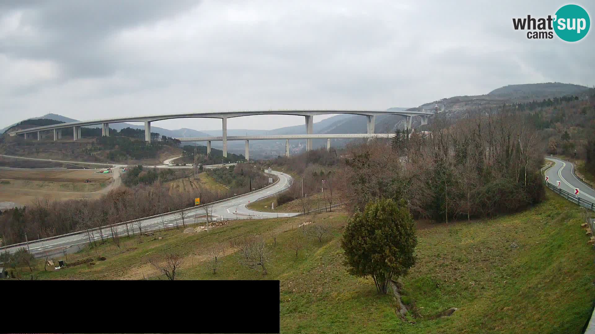 Live cam Črni Kal Viaduc – Viki Burger