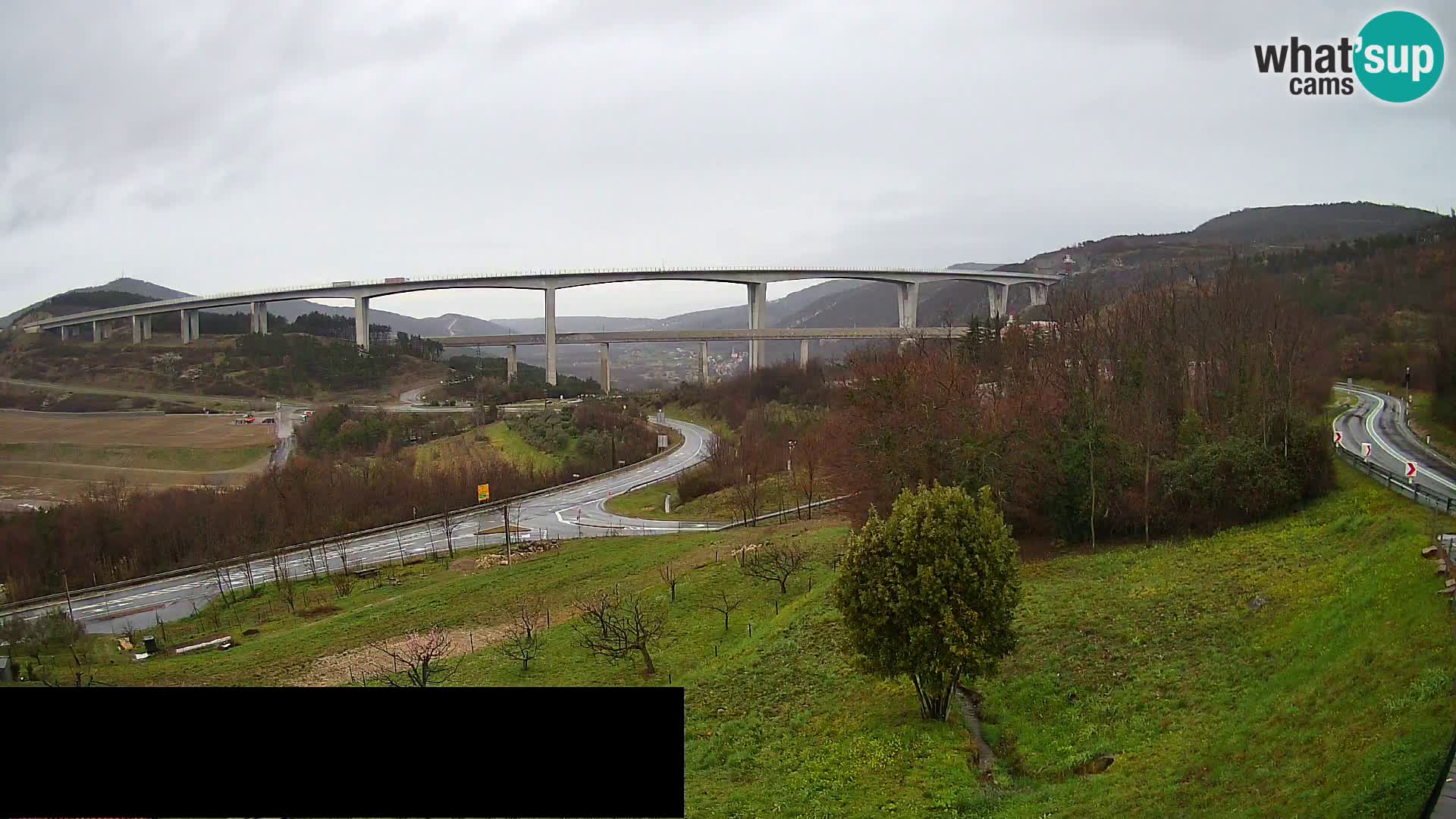 Webcam Črni Kal Viaduct – view from Viki Burger