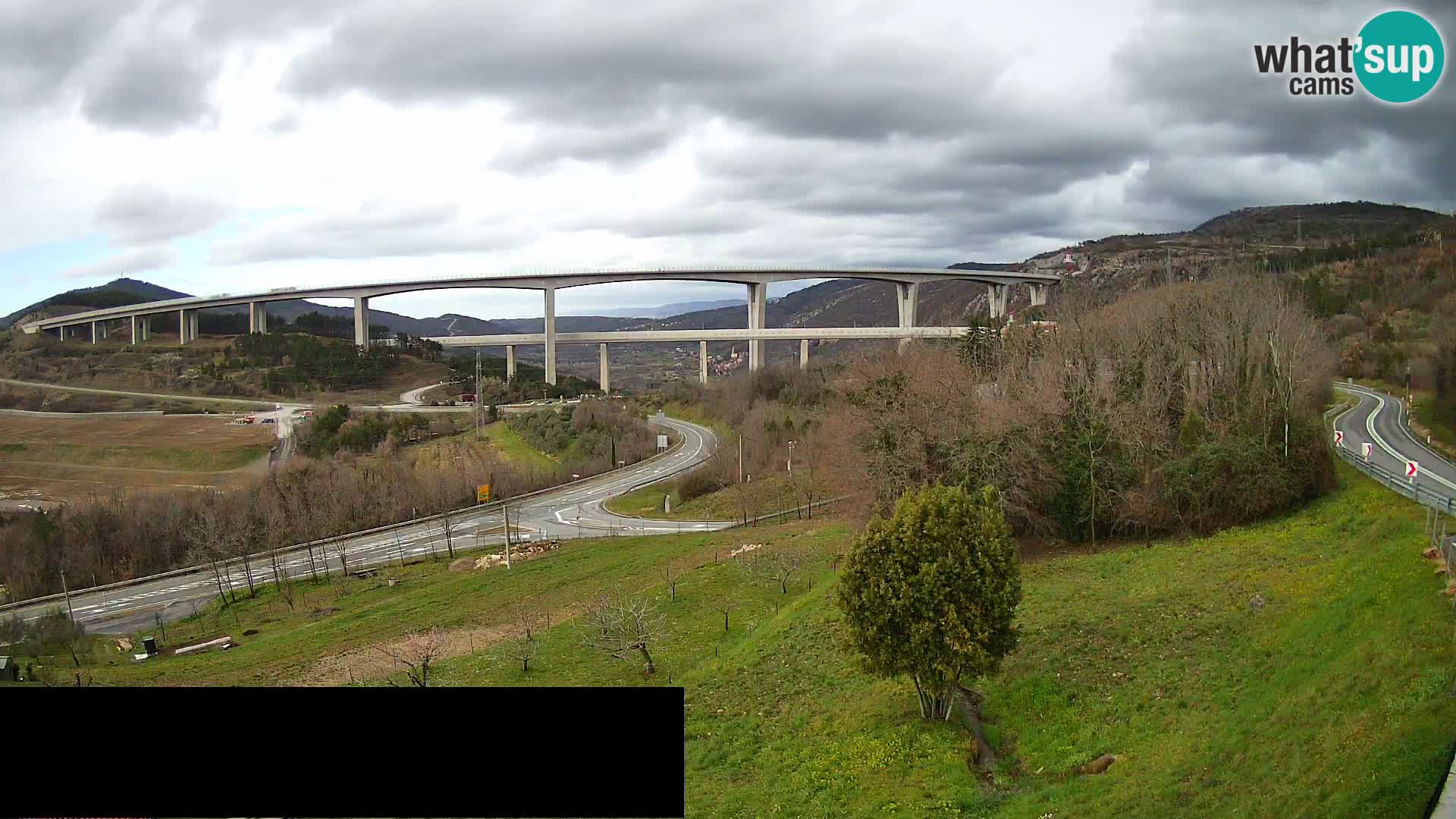 Webcam Črni Kal Viaduct – view from Viki Burger