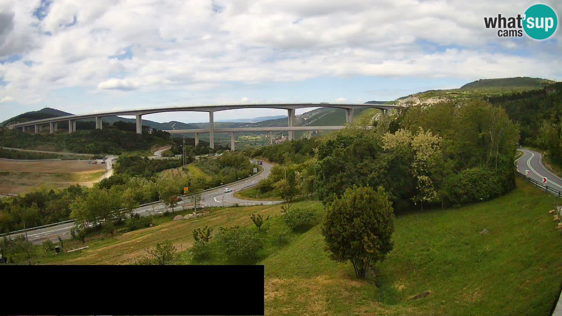 Webcam Črni Kal Viaduct – view from Viki Burger