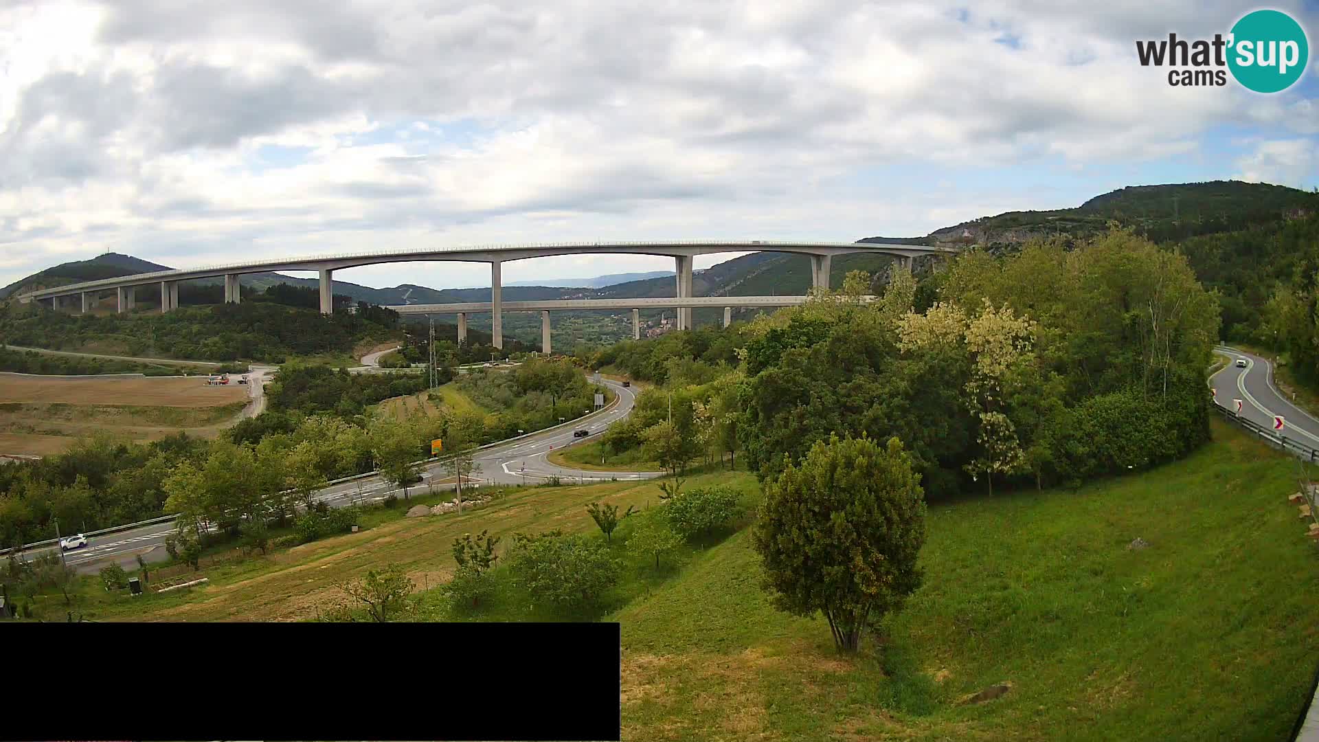 Webcam Črni Kal Viaduct – view from Viki Burger