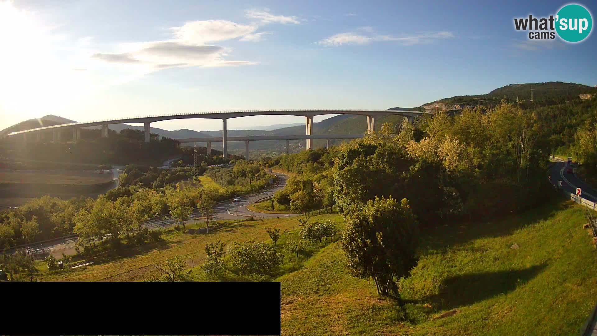 Camera en vivo Črni Kal Viaducto – Viki Burger