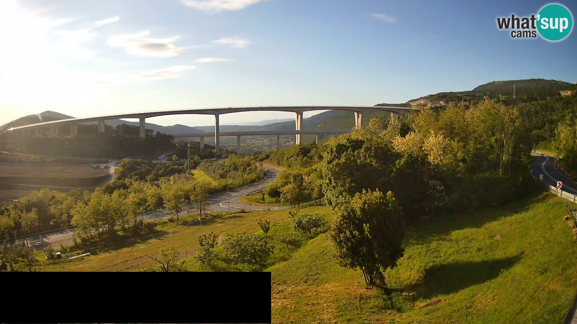 Live cam Črni Kal Viaduc – Viki Burger