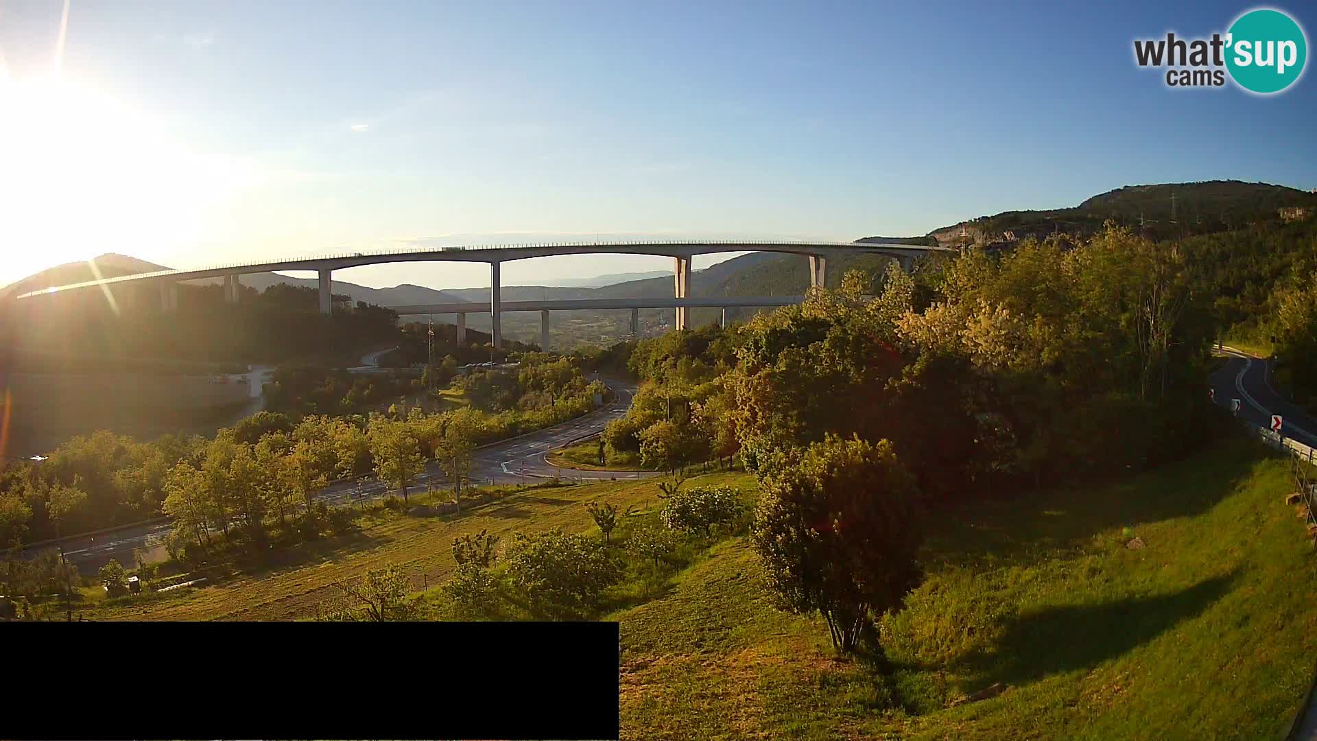 Webcam Črni Kal Viadukt – Viki Burger