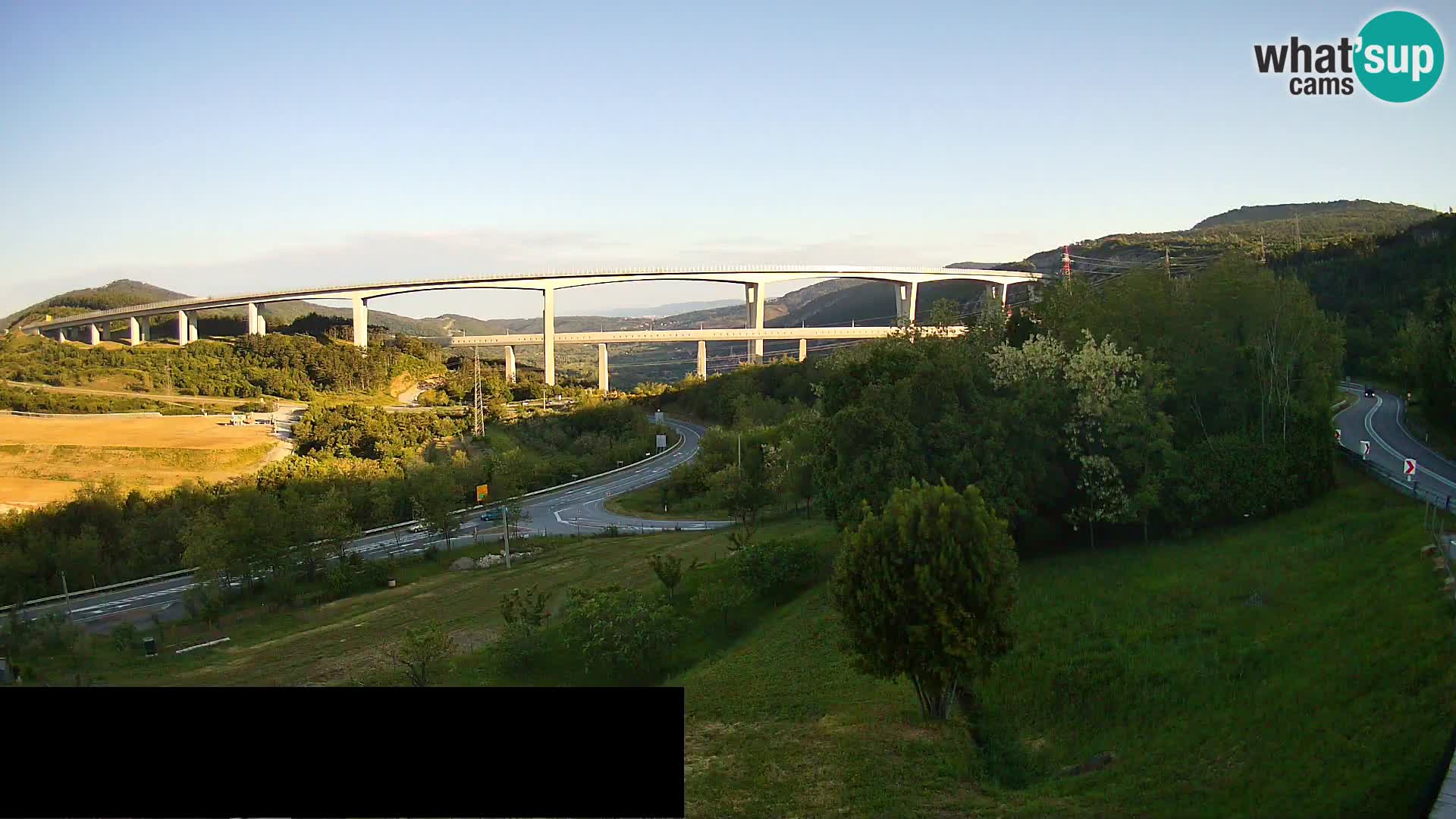 Live cam Črni Kal Viaduc – Viki Burger