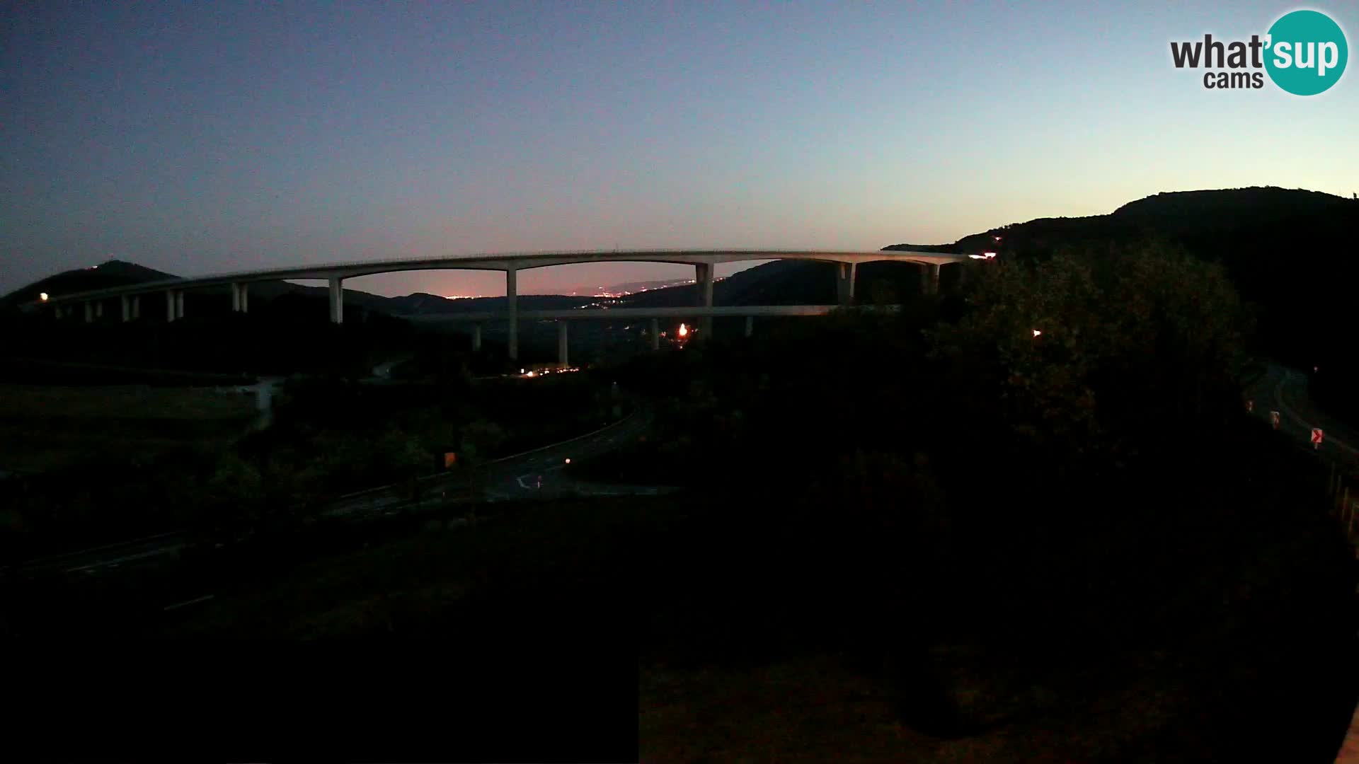 Webcam Črni Kal Viadukt – Viki Burger