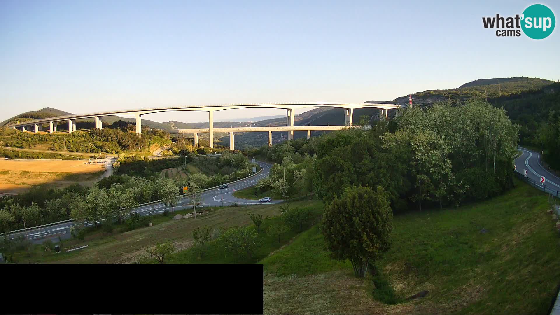 Webcam Črni Kal Viaduct – view from Viki Burger