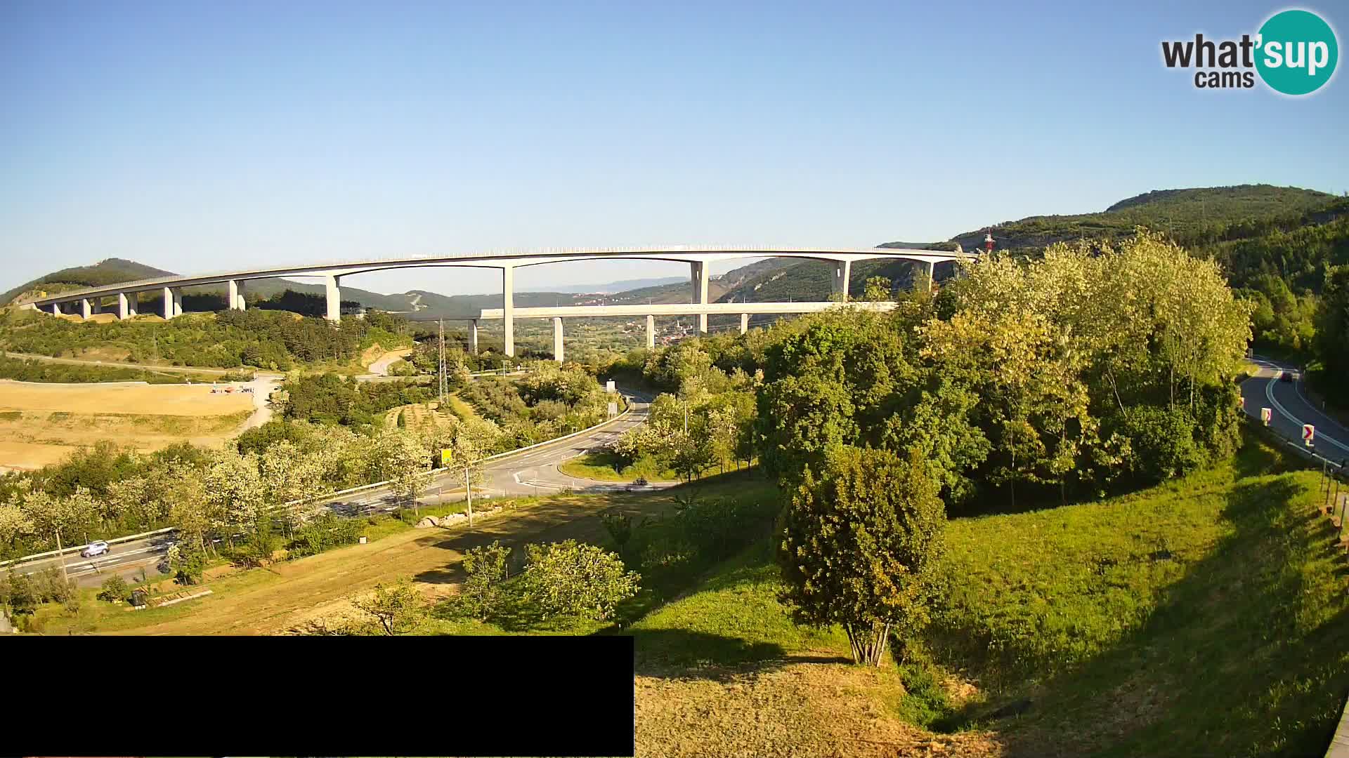 Webcam Črni Kal Viaduct – view from Viki Burger