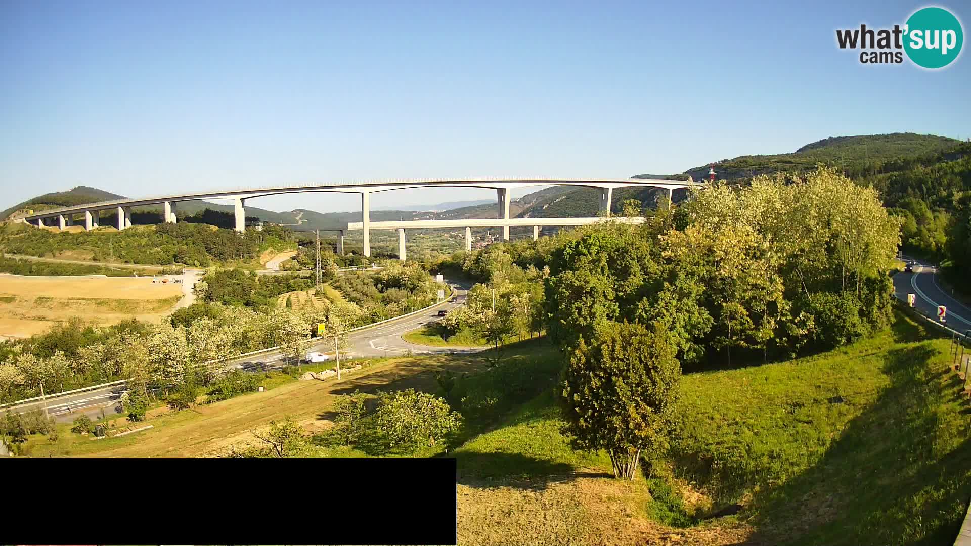Kamera v živo Črni Kal Viadukt – pogled z Viki Burgerja