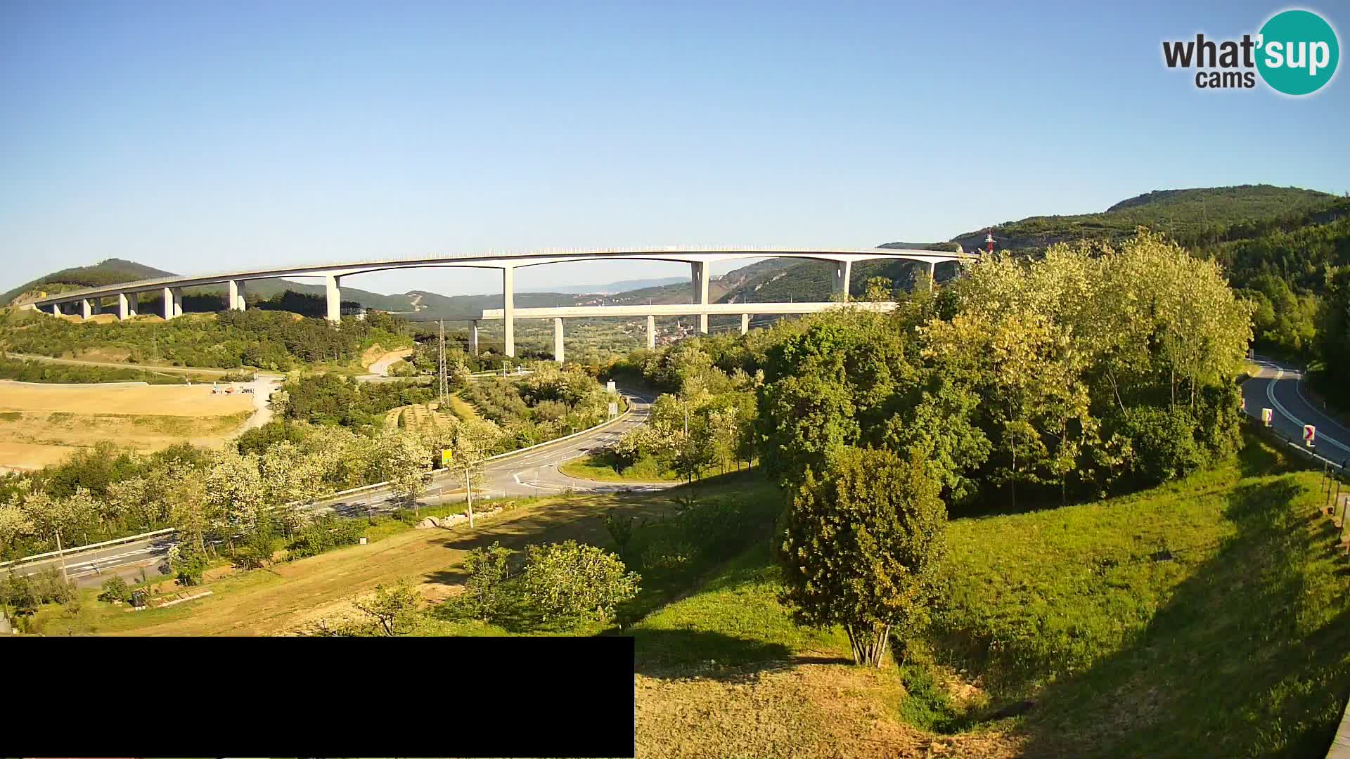 Kamera v živo Črni Kal Viadukt – pogled z Viki Burgerja