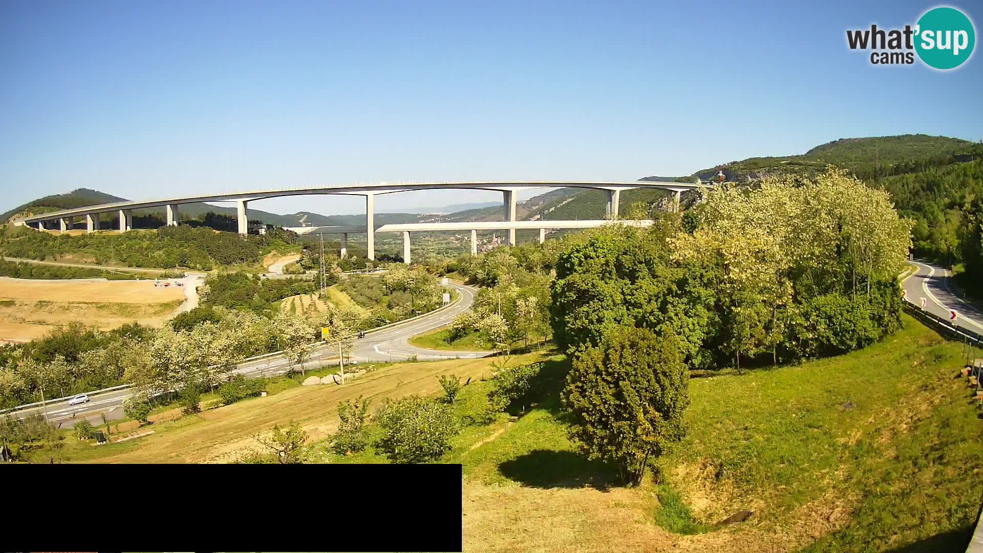 Webcam Črni Kal Viaduct – view from Viki Burger