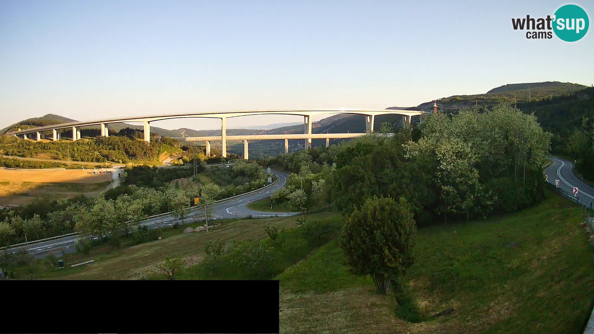 Webcam Črni Kal Viadukt – Viki Burger