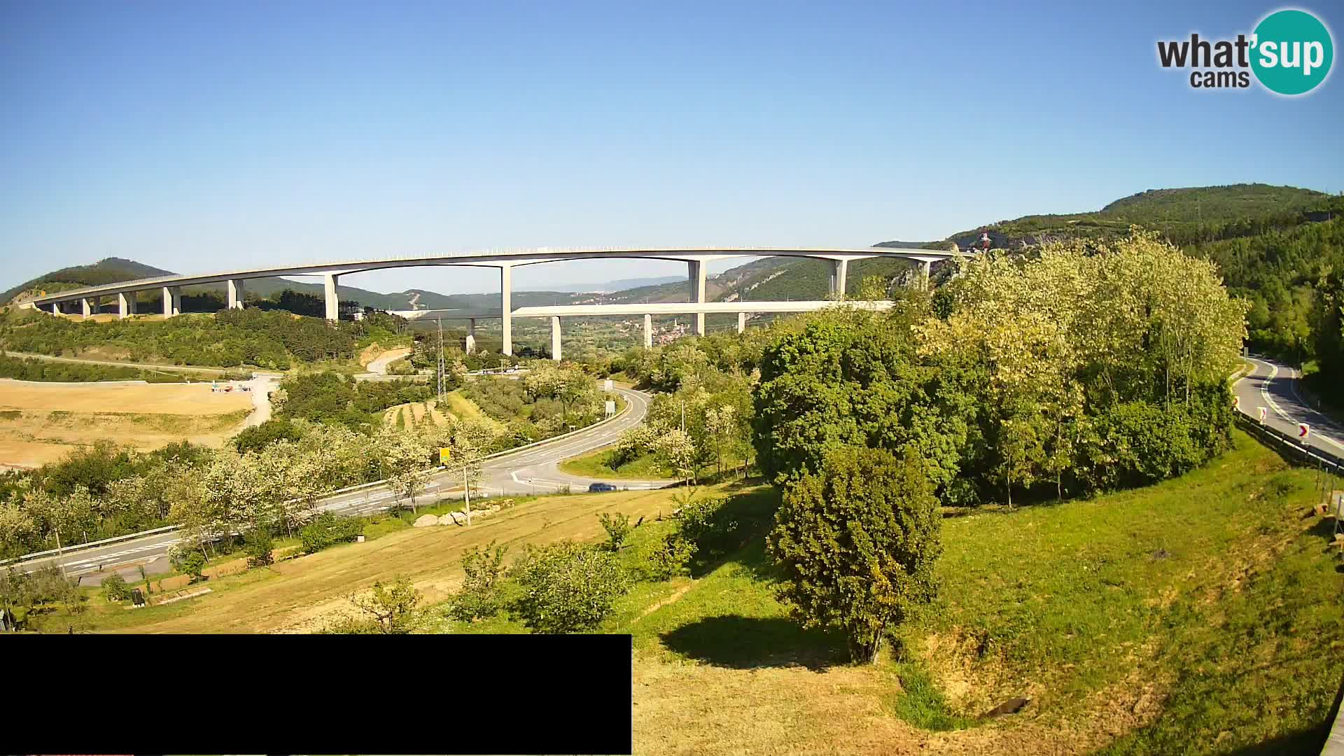 Webcam Črni Kal Viaduct – view from Viki Burger