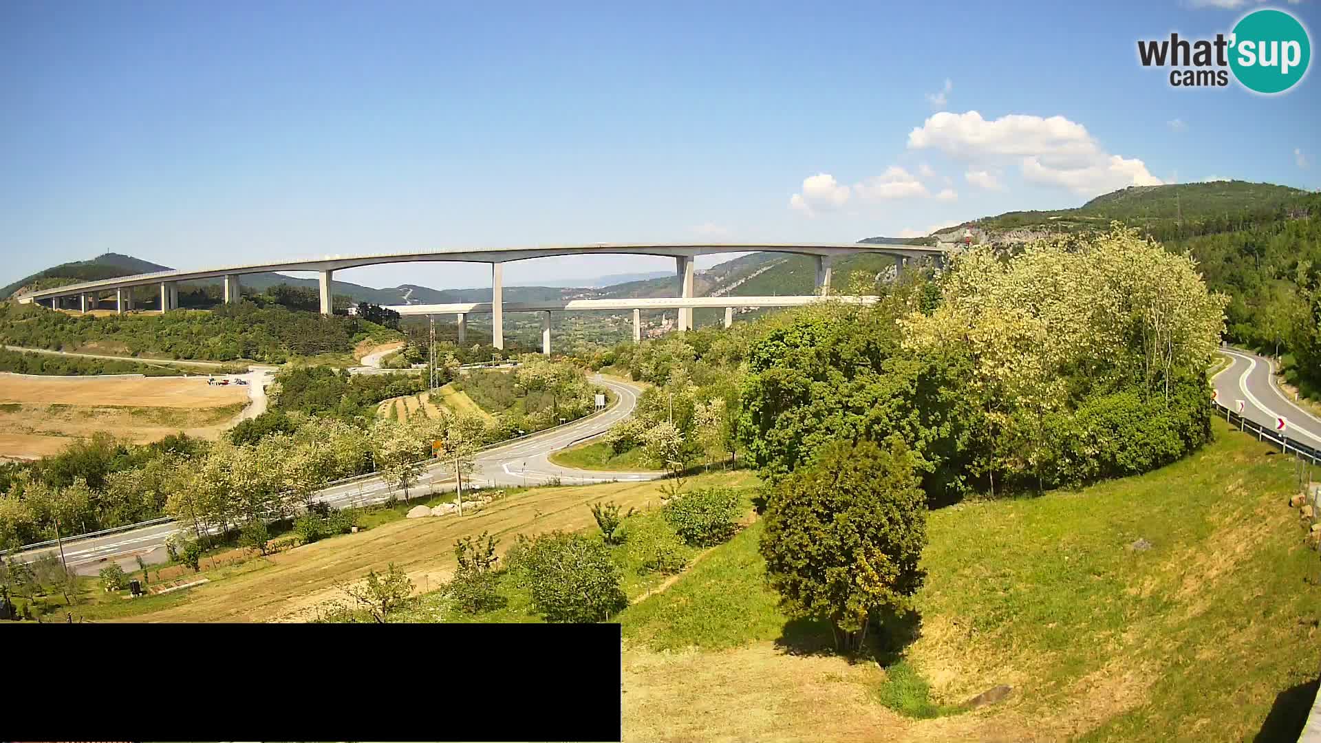 Kamera v živo Črni Kal Viadukt – pogled z Viki Burgerja
