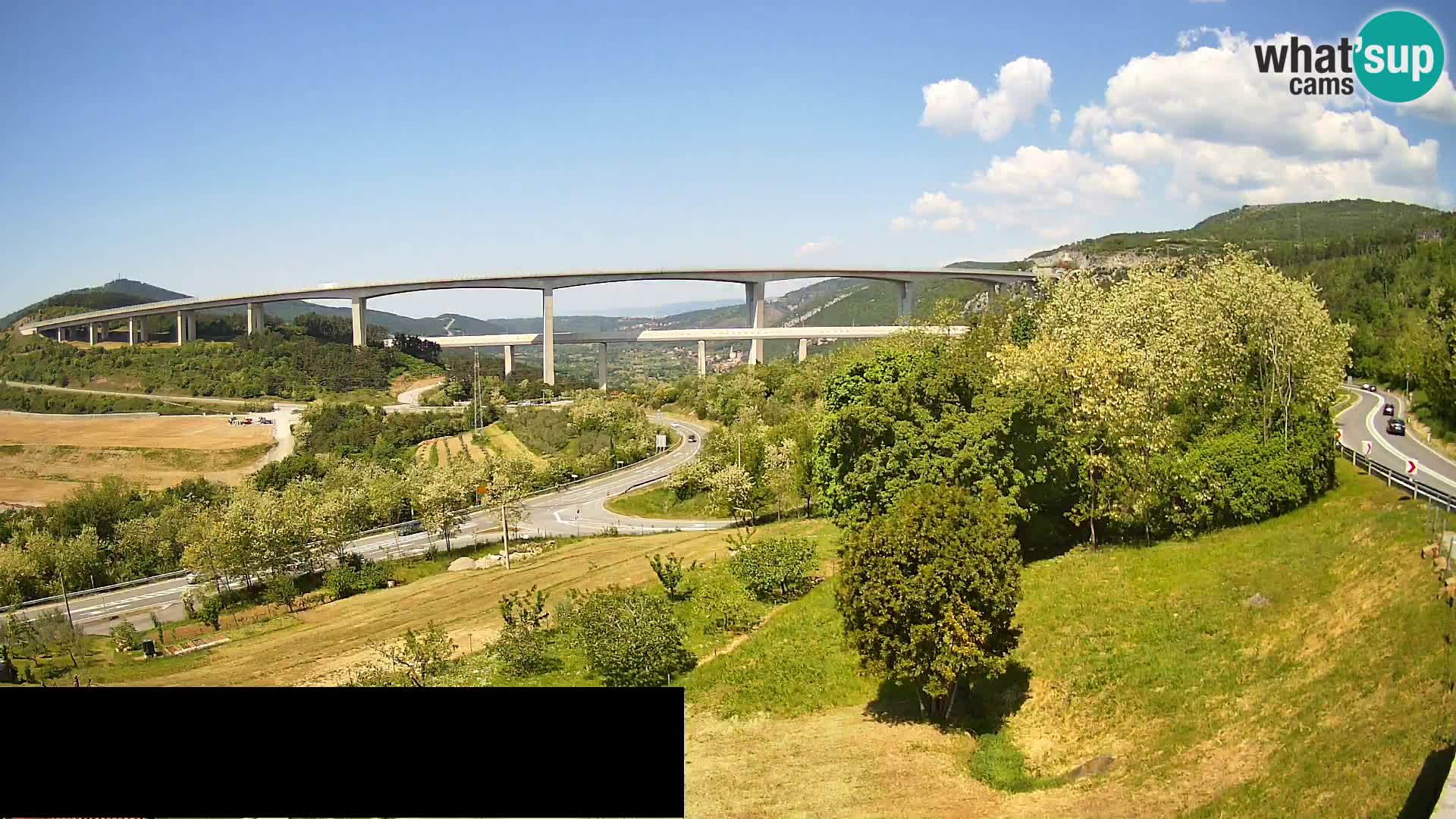 Kamera v živo Črni Kal Viadukt – pogled z Viki Burgerja