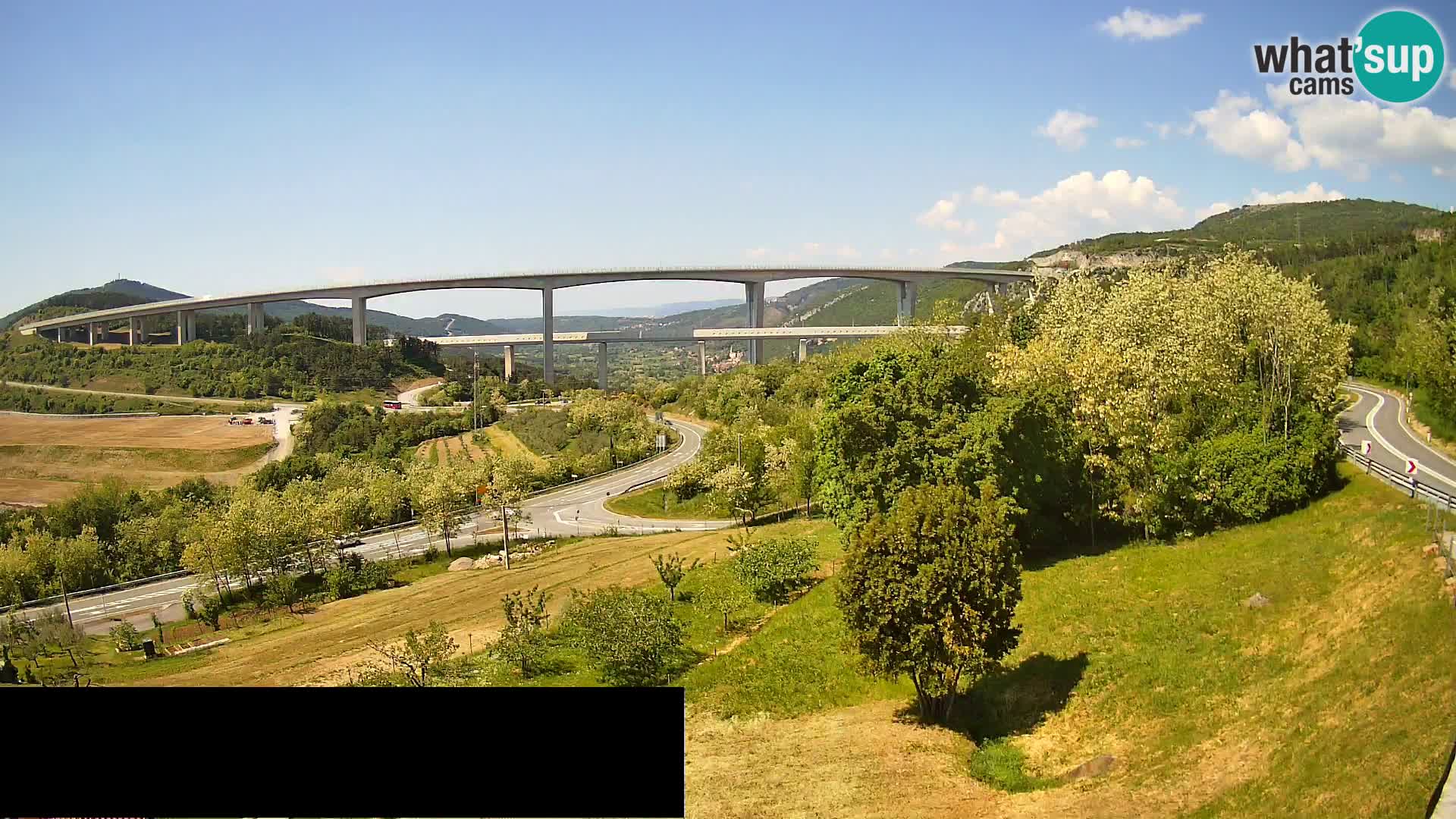 Webcam Črni Kal Viaduct – view from Viki Burger