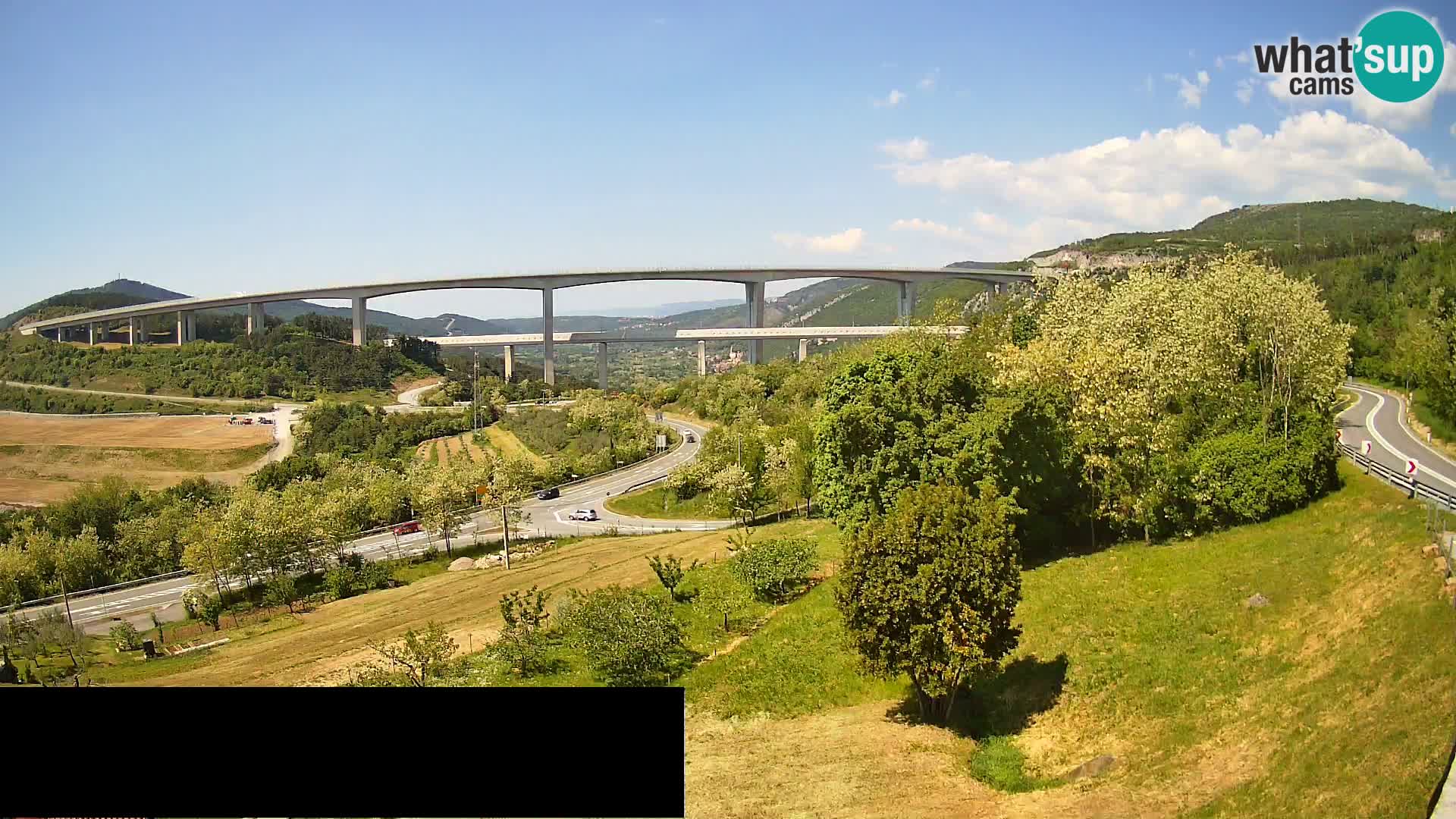 Kamera v živo Črni Kal Viadukt – pogled z Viki Burgerja