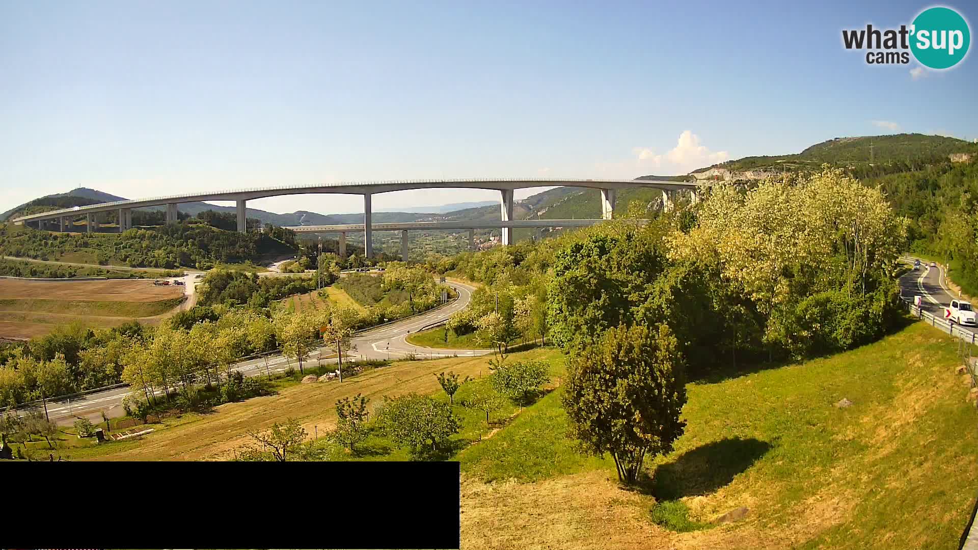 Webcam Črni Kal Viaduct – view from Viki Burger