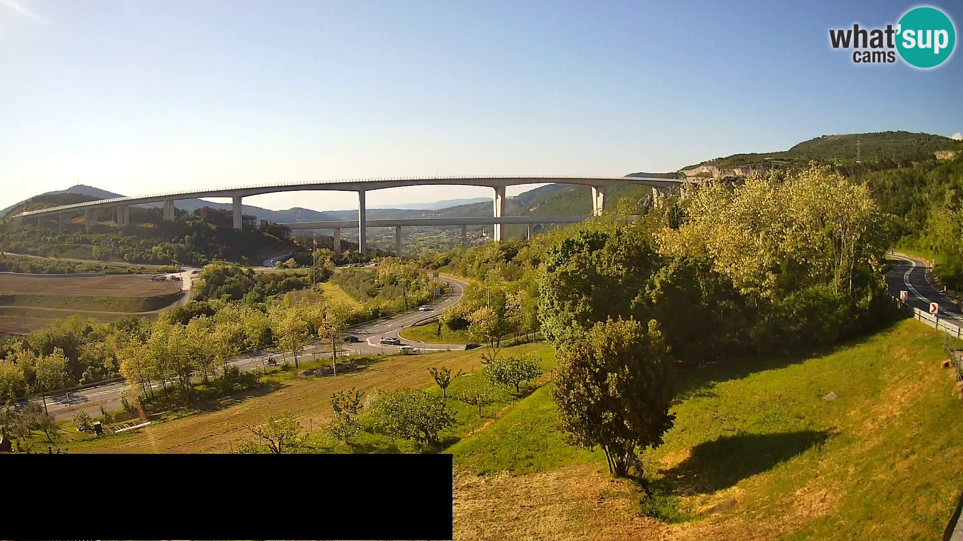 Webcam Črni Kal Viaduct – view from Viki Burger
