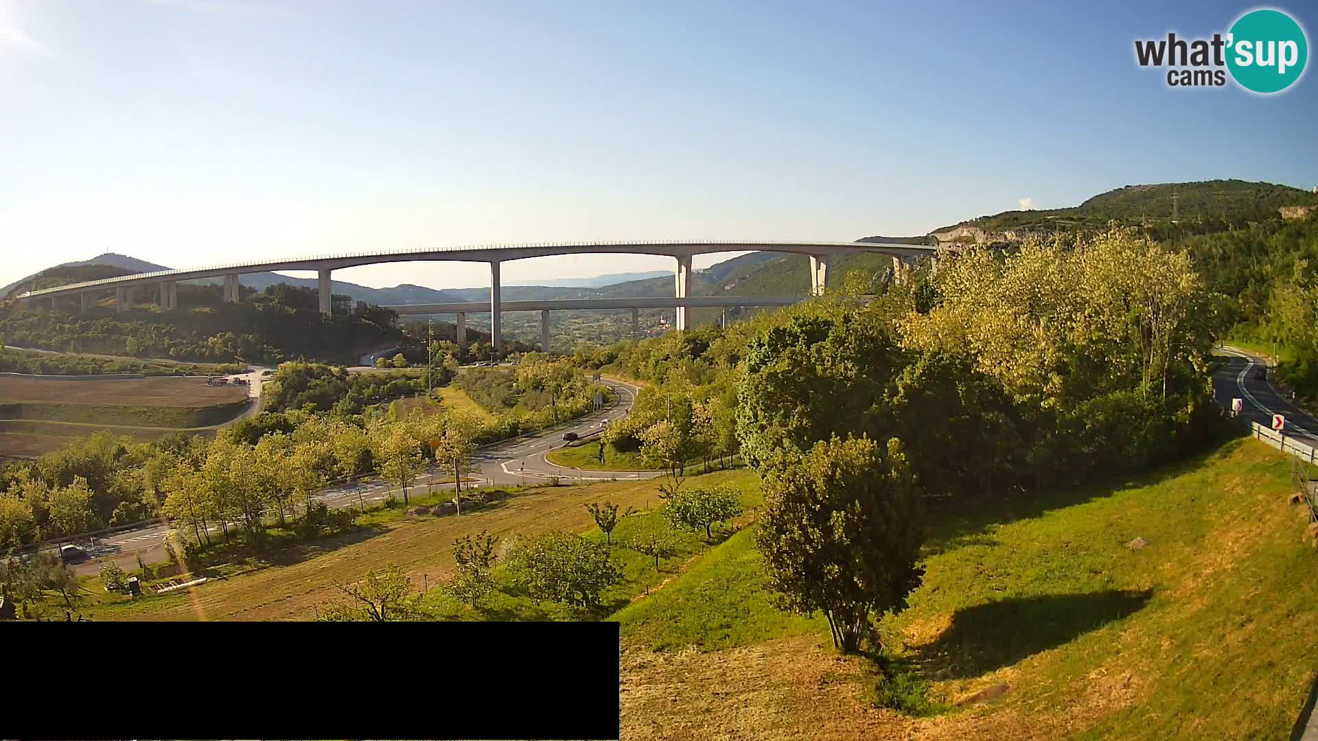 Webcam Črni Kal Viadukt – Viki Burger