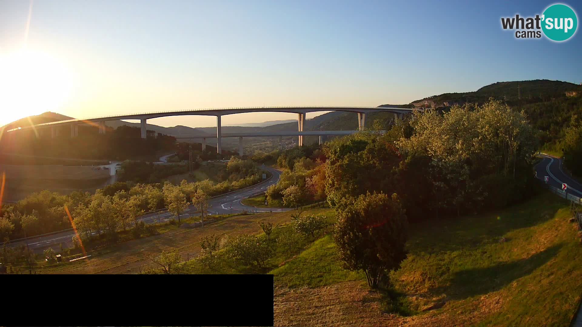Live cam Črni Kal Viaduc – Viki Burger