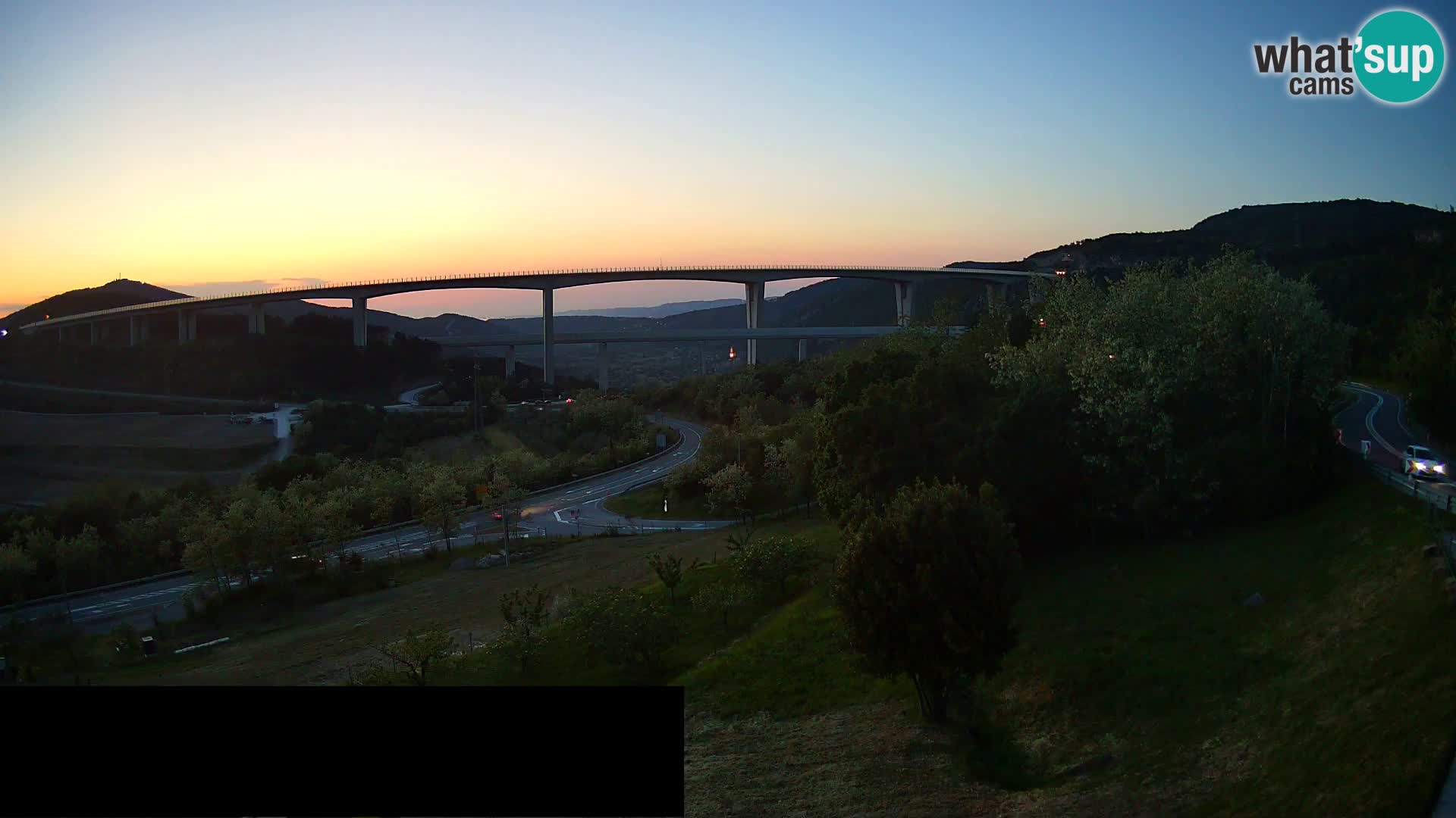 Webcam Črni Kal Viadukt – Viki Burger