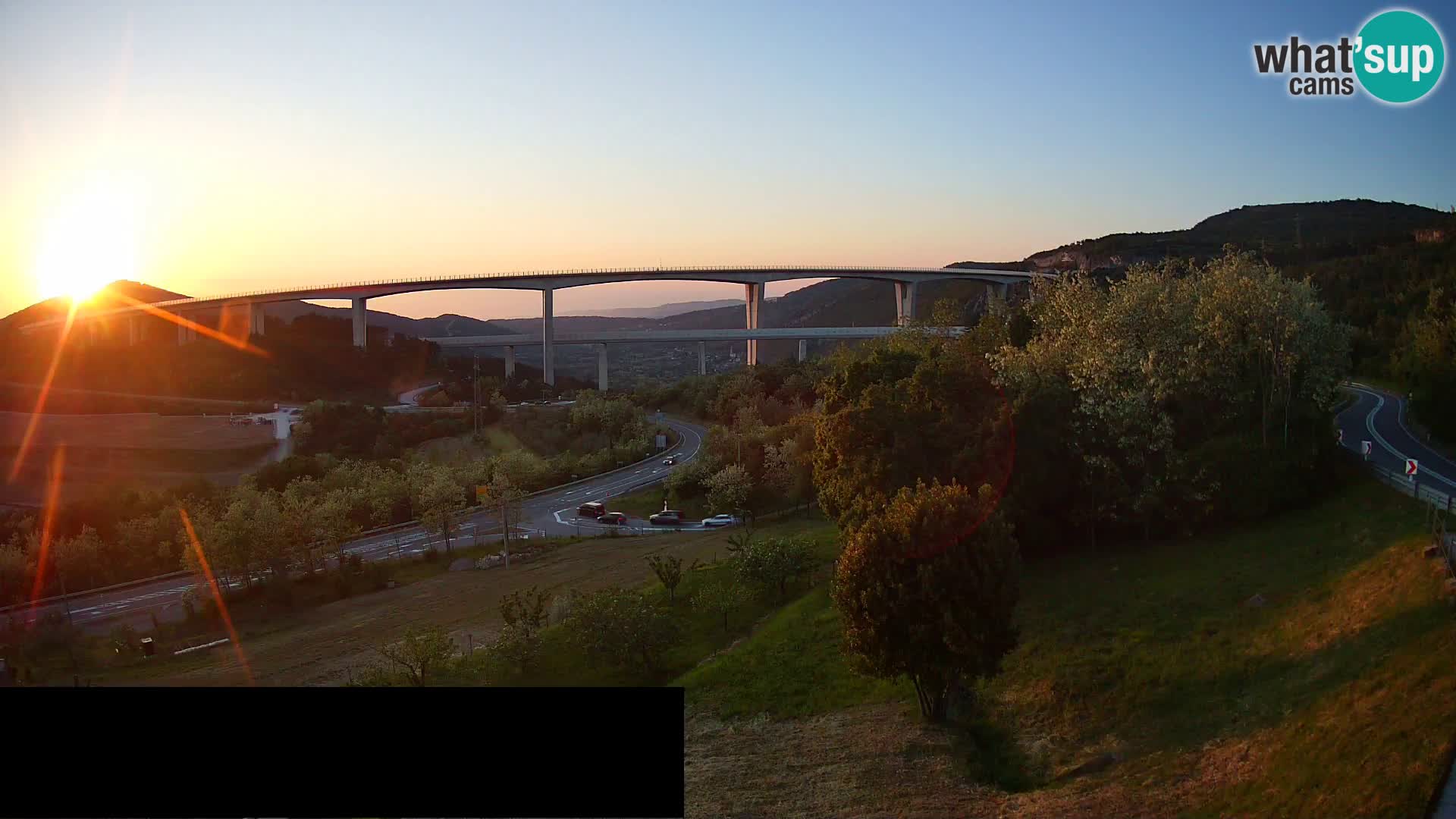 Webcam Črni Kal Viadukt – Viki Burger