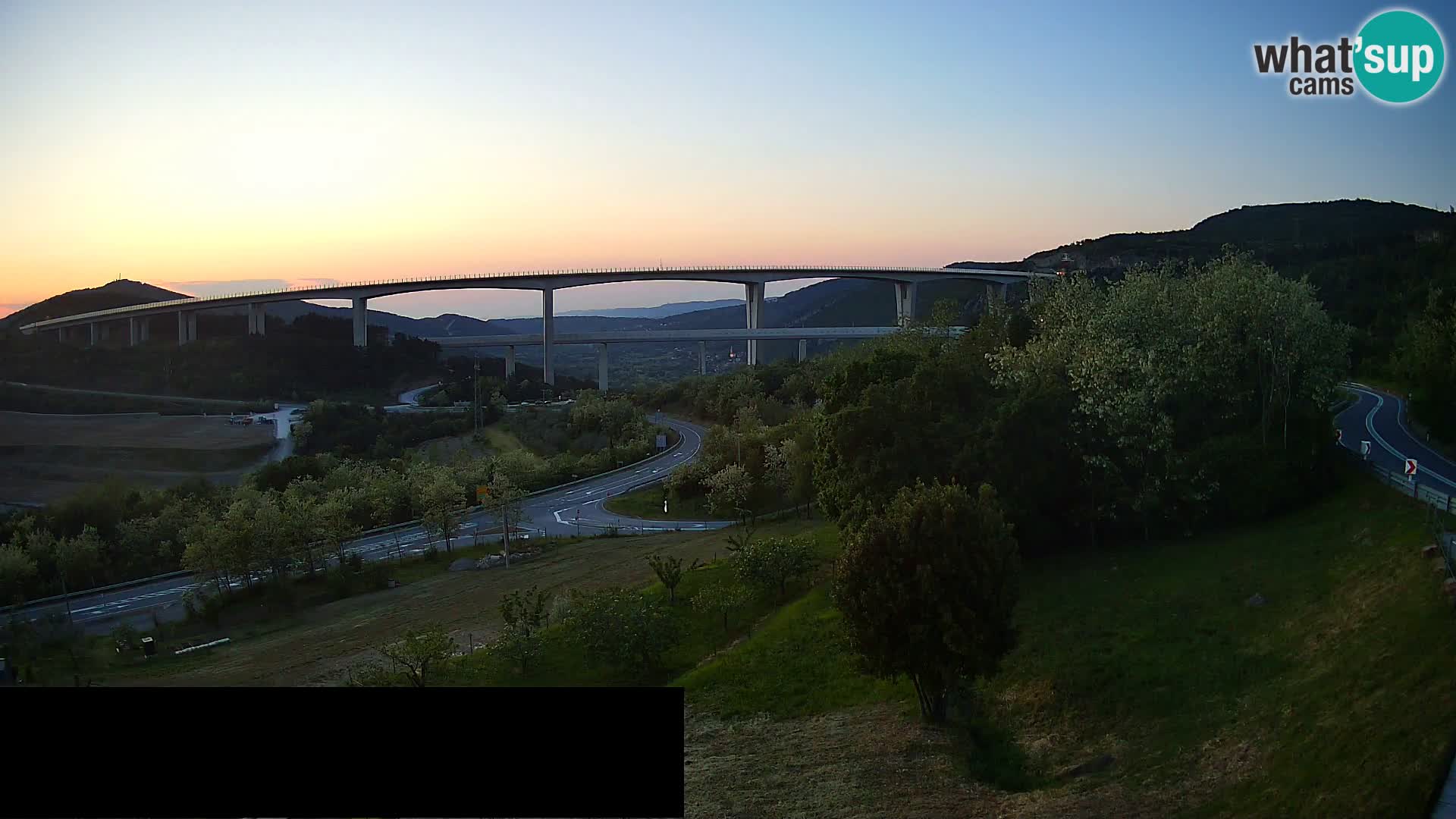 Camera en vivo Črni Kal Viaducto – Viki Burger