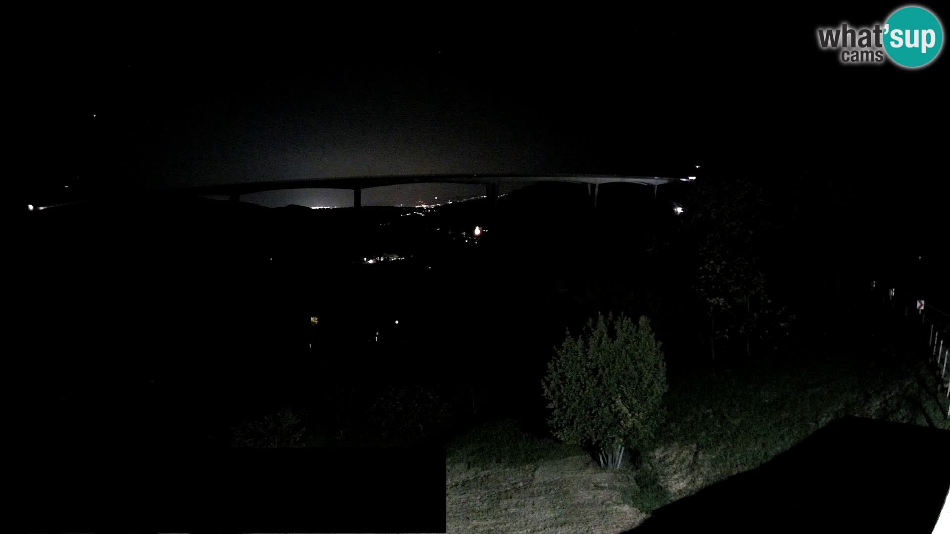 Live cam Črni Kal Viaduc – Viki Burger