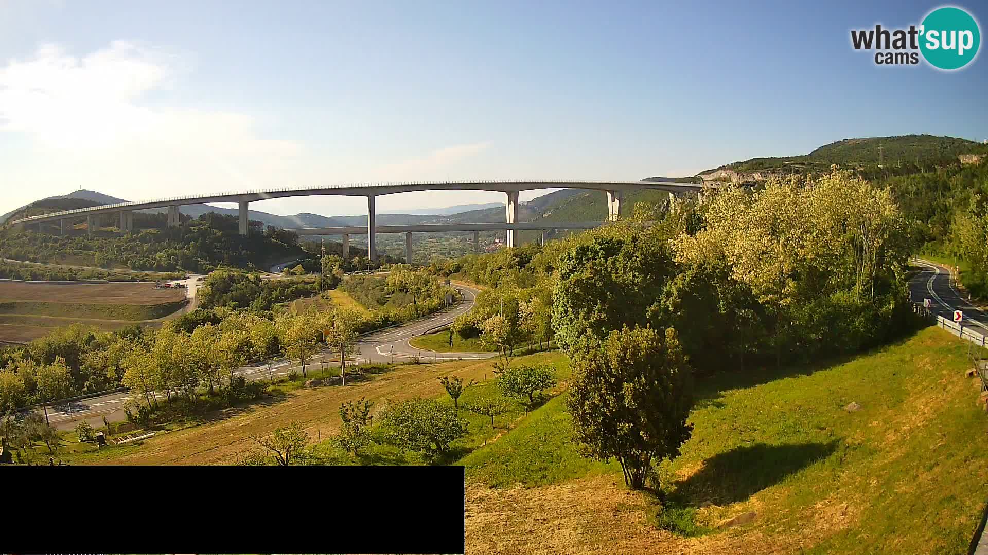 Webcam Črni Kal Viaduct – view from Viki Burger