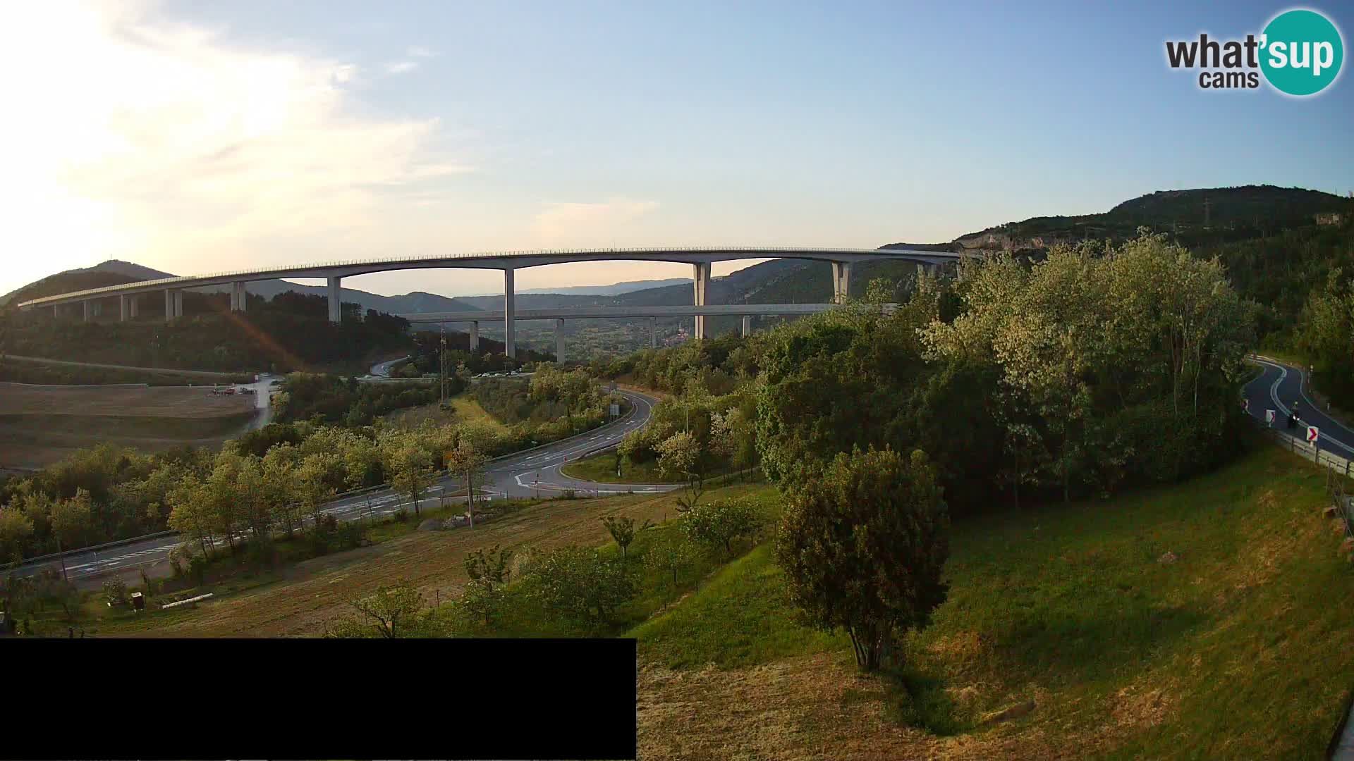 Webcam Črni Kal Viadukt – Viki Burger