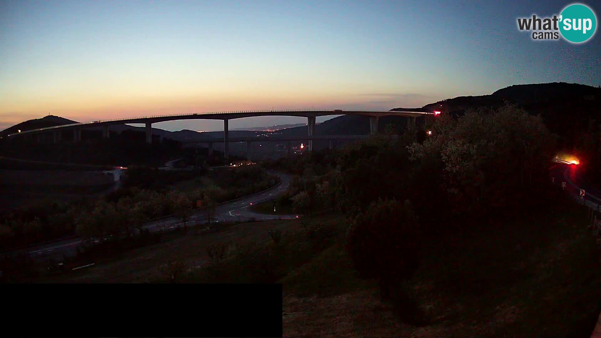 Webcam Črni Kal Viadukt – Viki Burger