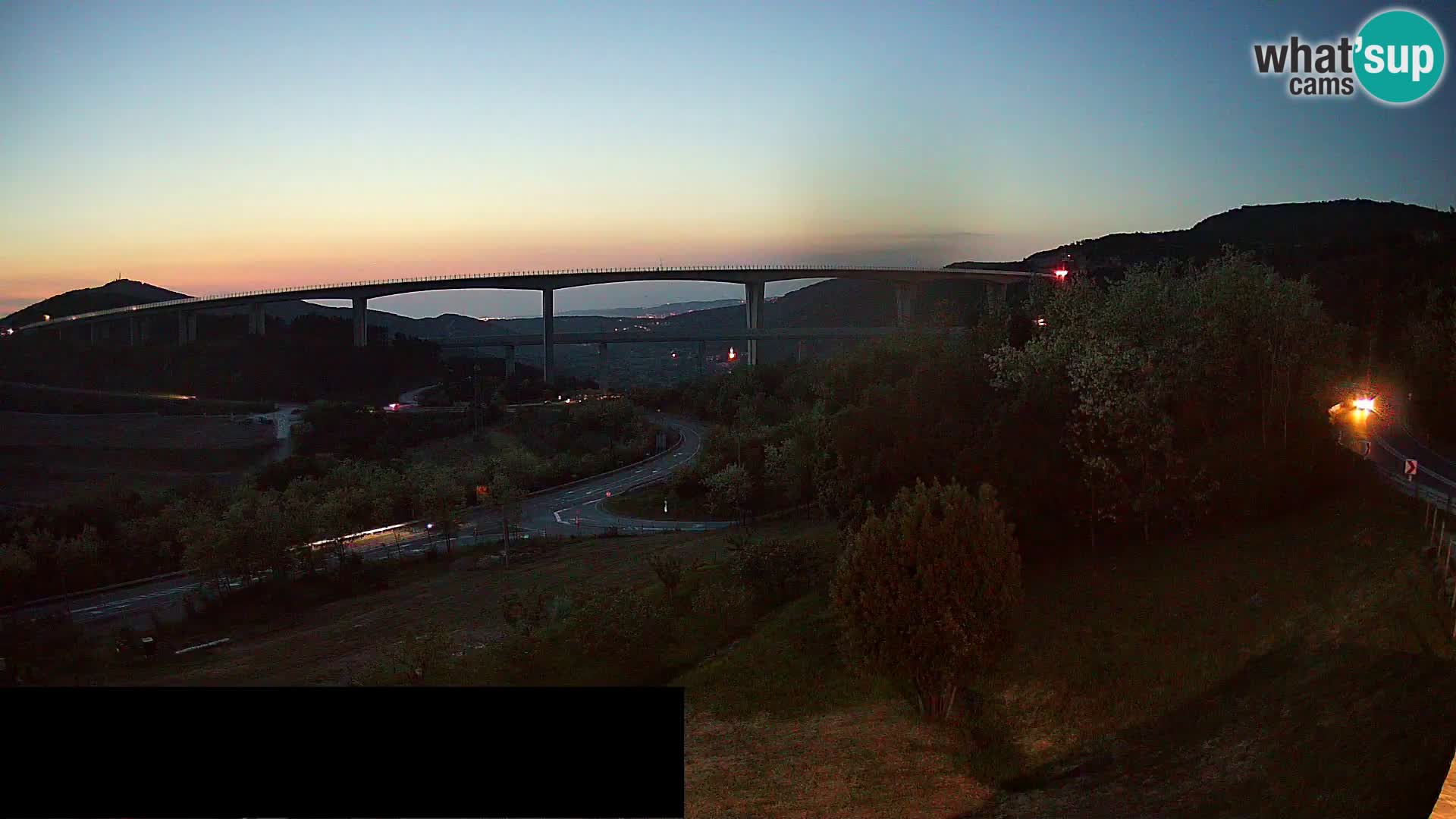 Camera en vivo Črni Kal Viaducto – Viki Burger