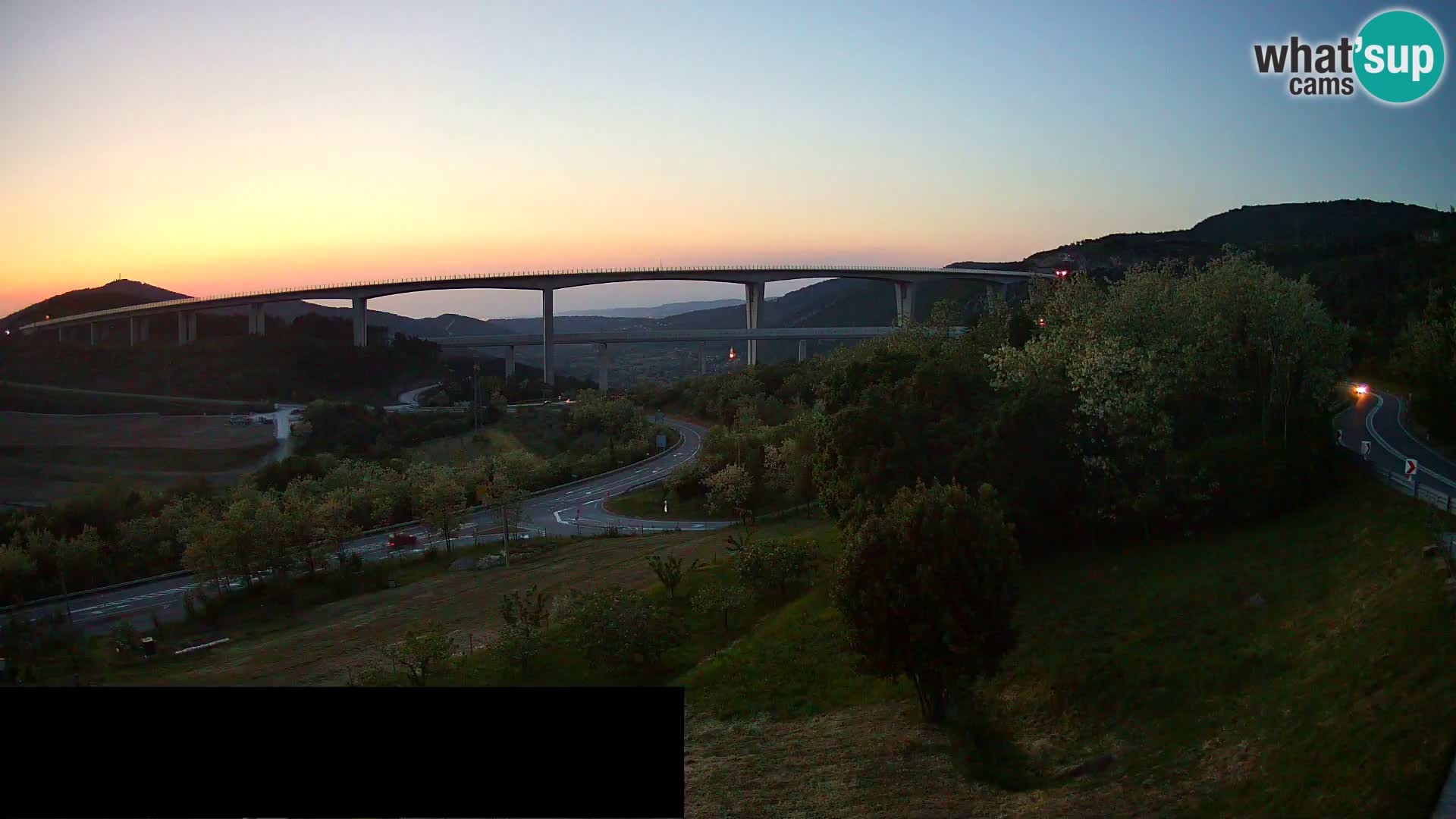 Camera en vivo Črni Kal Viaducto – Viki Burger