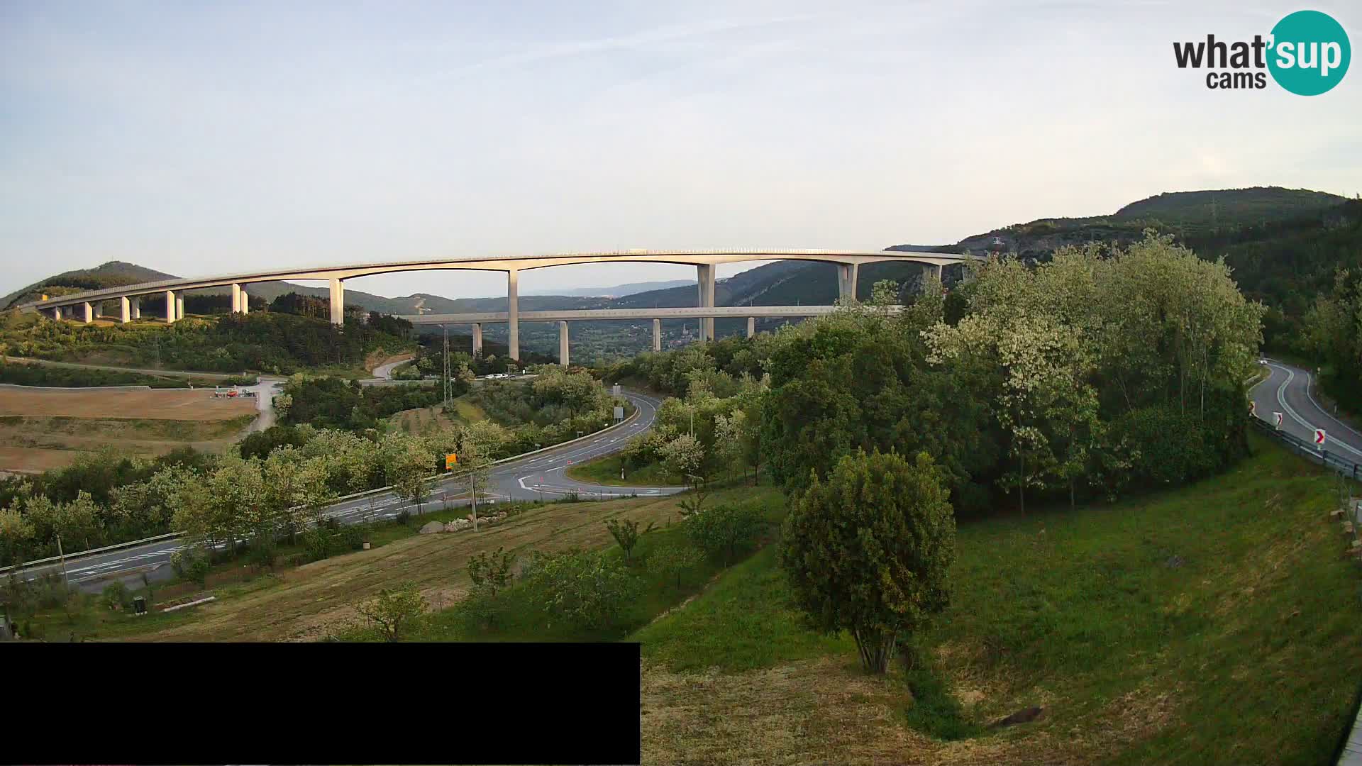 Web kamera Črni Kal Viadukt – pogled sa Viki Burgerja