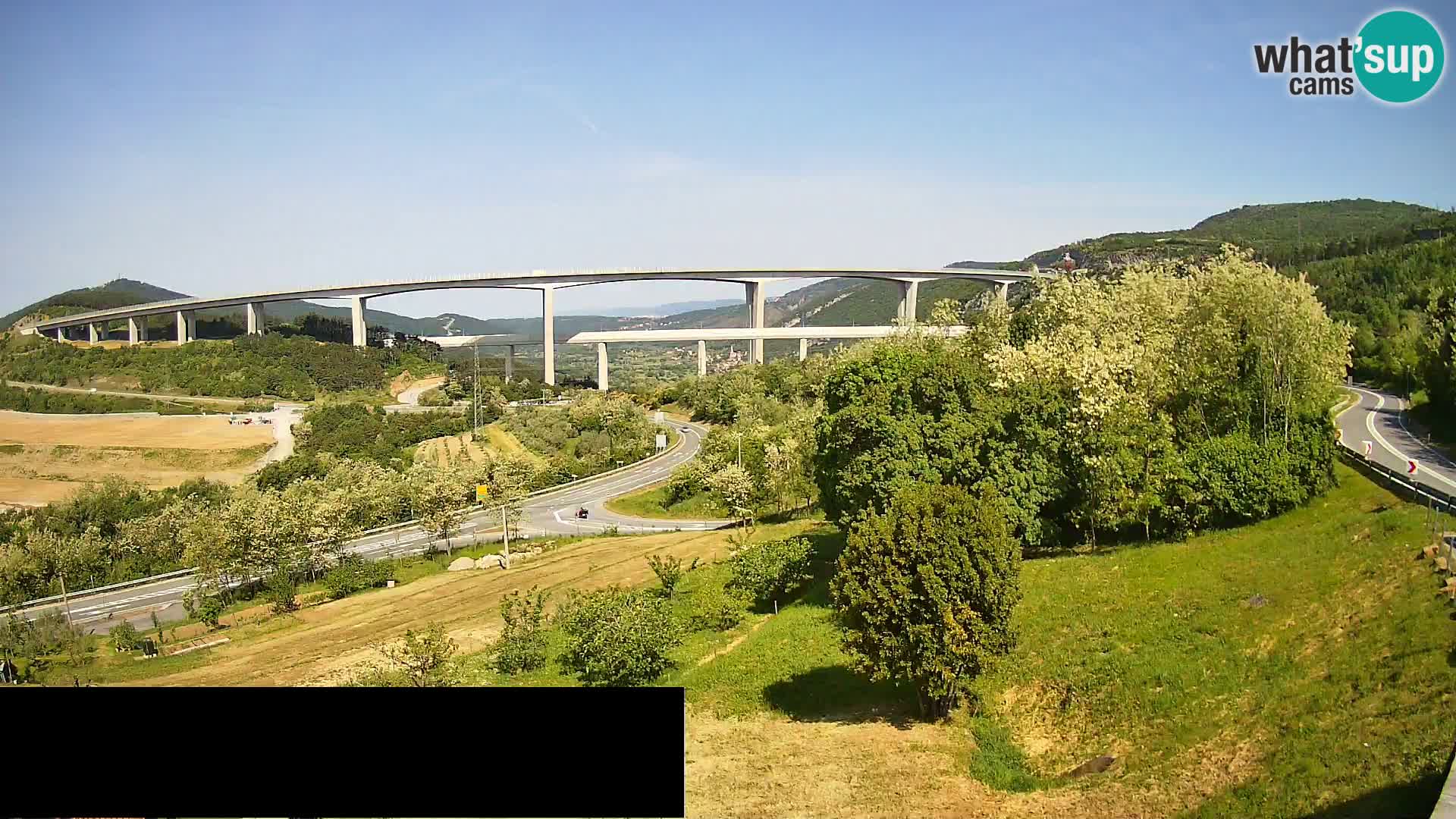 Webcam Črni Kal Viaduct – view from Viki Burger