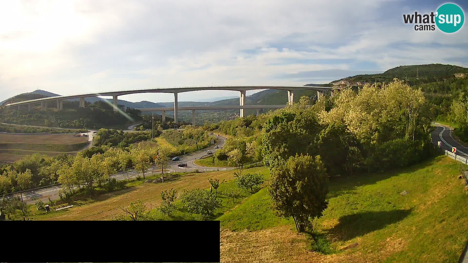 Webcam Črni Kal Viaduct – view from Viki Burger