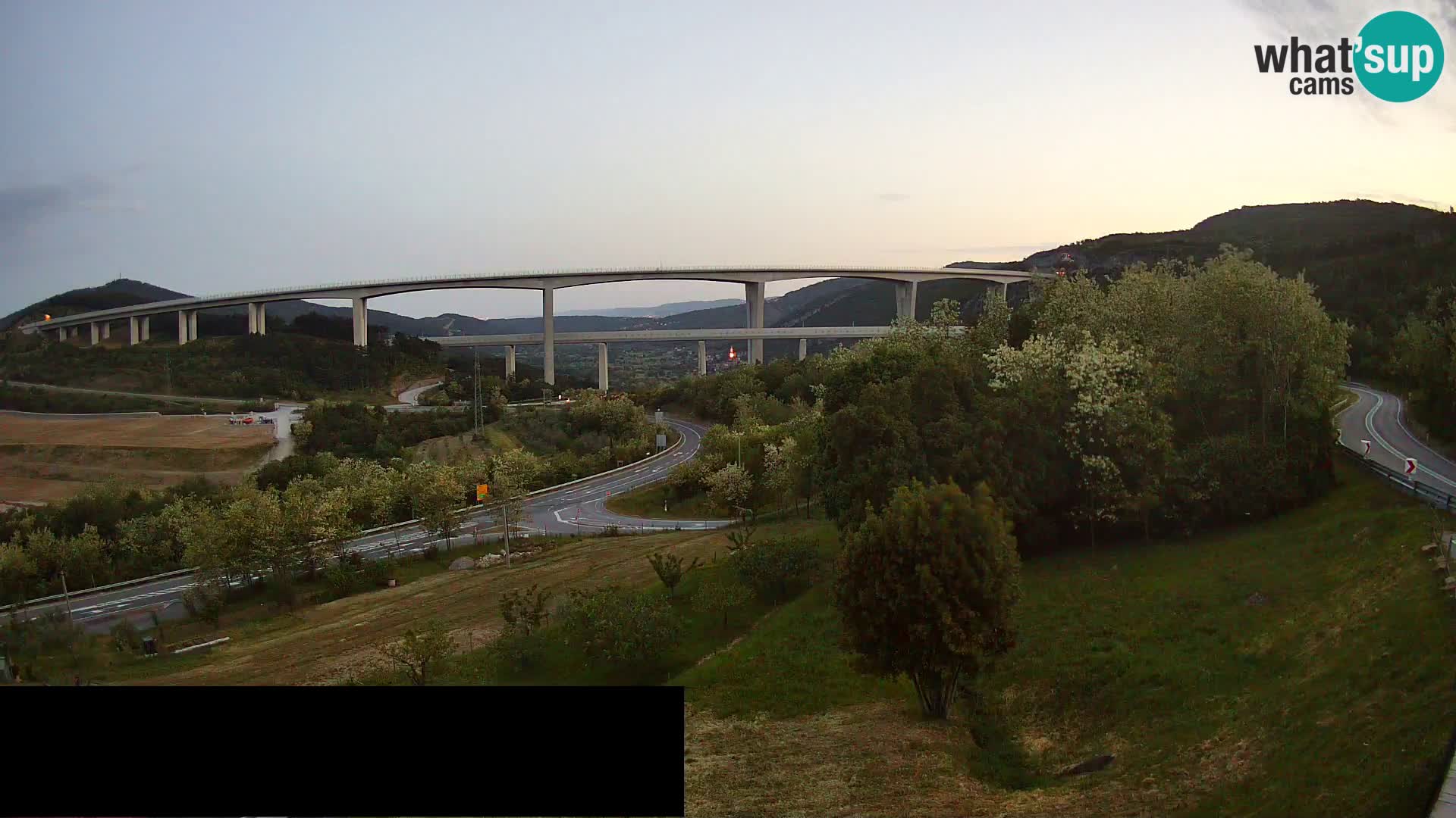Web kamera Črni Kal Viadukt – pogled sa Viki Burgerja