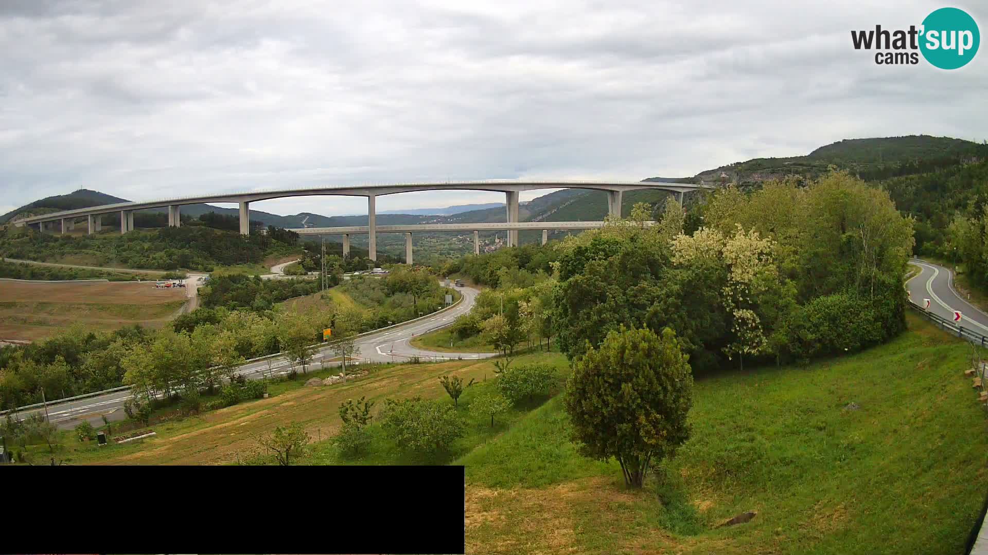 Live cam Črni Kal Viaduc – Viki Burger
