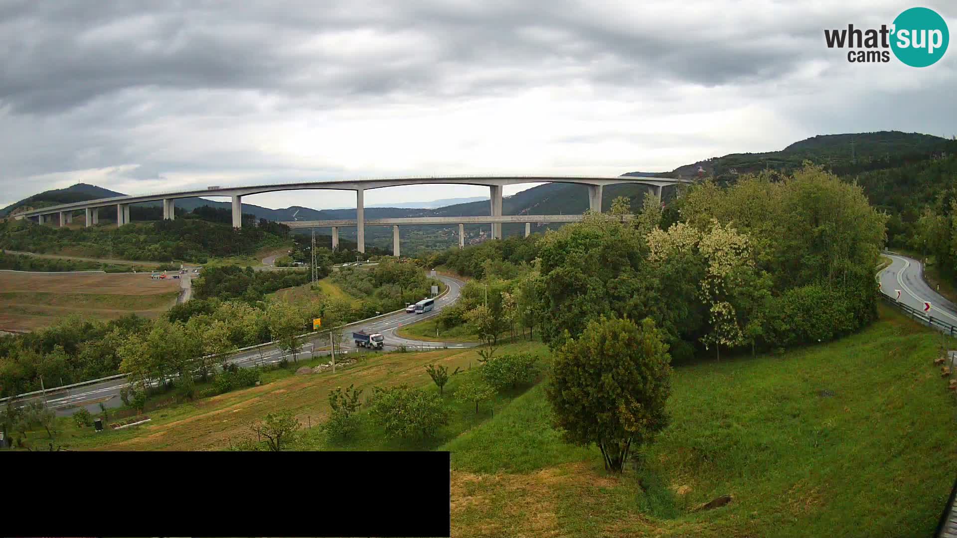 Webcam Črni Kal Viaduct – view from Viki Burger