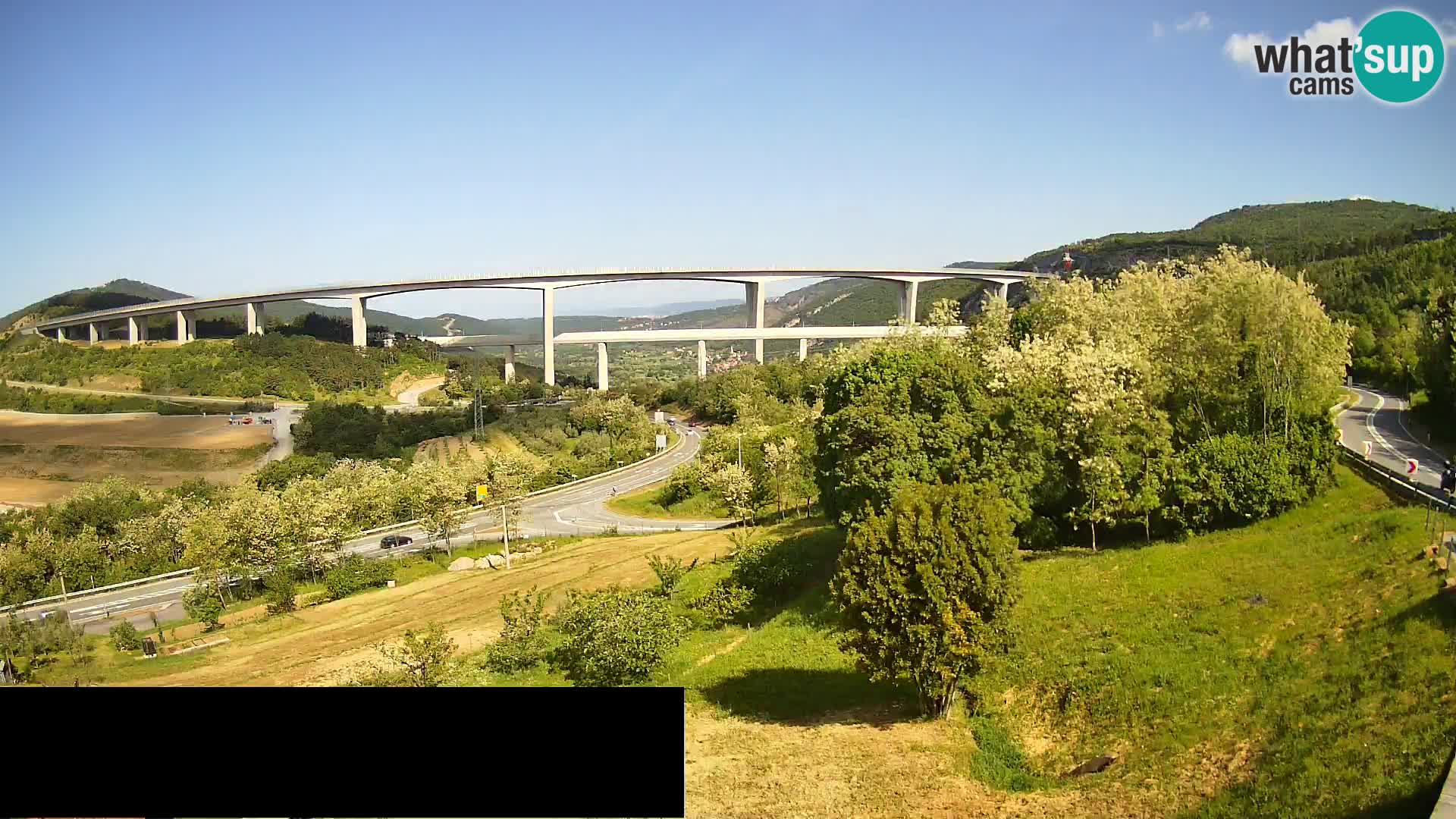 Webcam Črni Kal Viaduct – view from Viki Burger